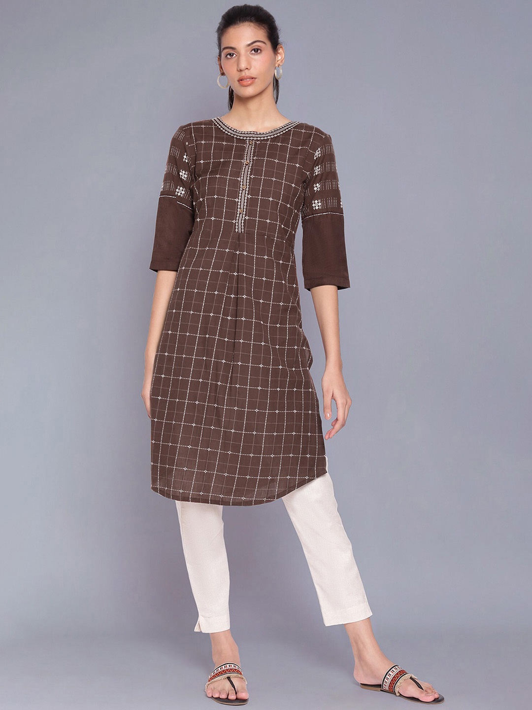 

W Women Brown Checked print rayon cotton Thread Work Kurta