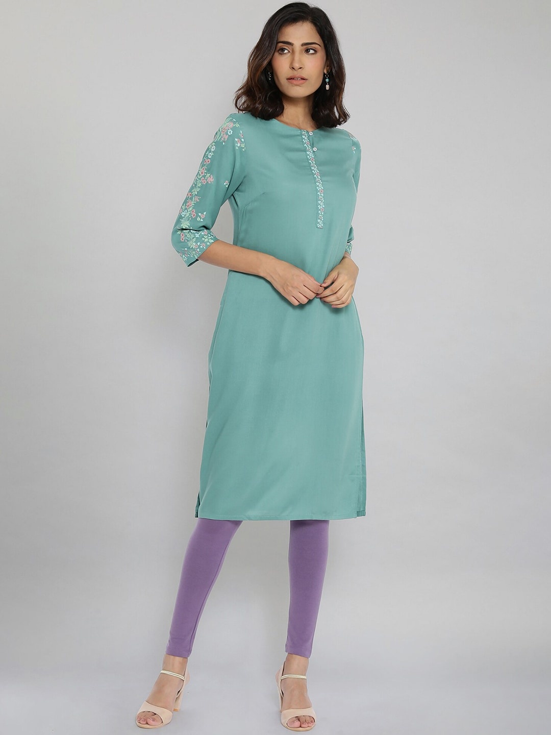 

W Women Green Keyhole Neck Flared Sleeves Kurta