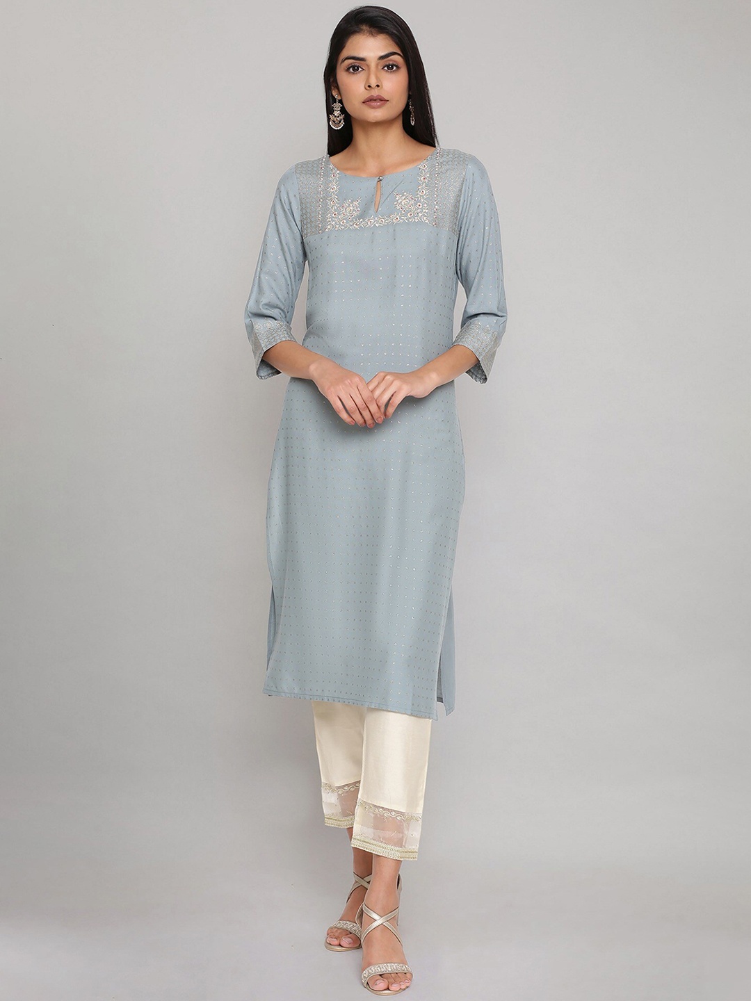 

W Women Blue Yoke Design Yoke Design Keyhole Neck Thread Work Kurta