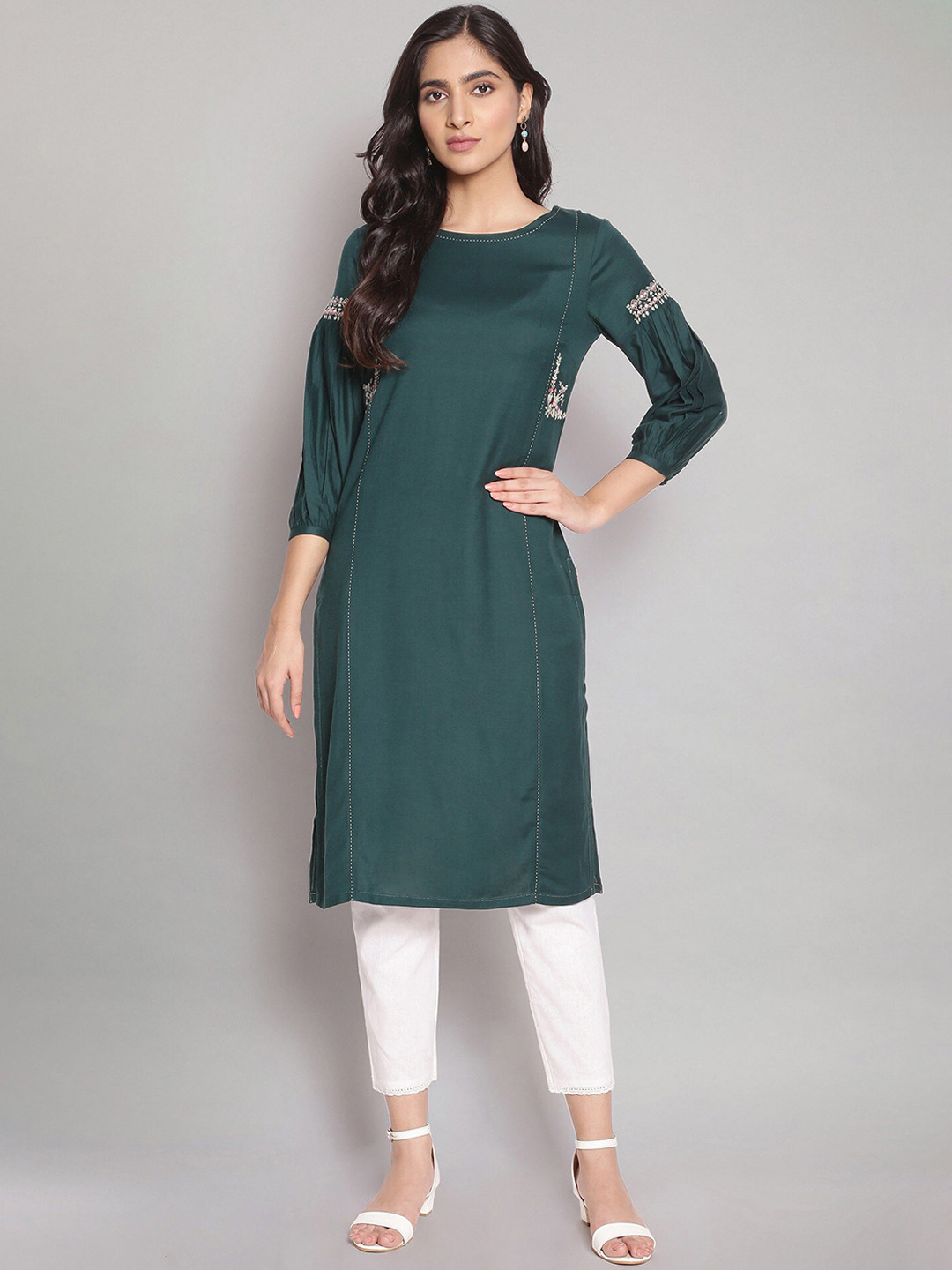 

W Women Green Yoke Design Thread Work Kurta