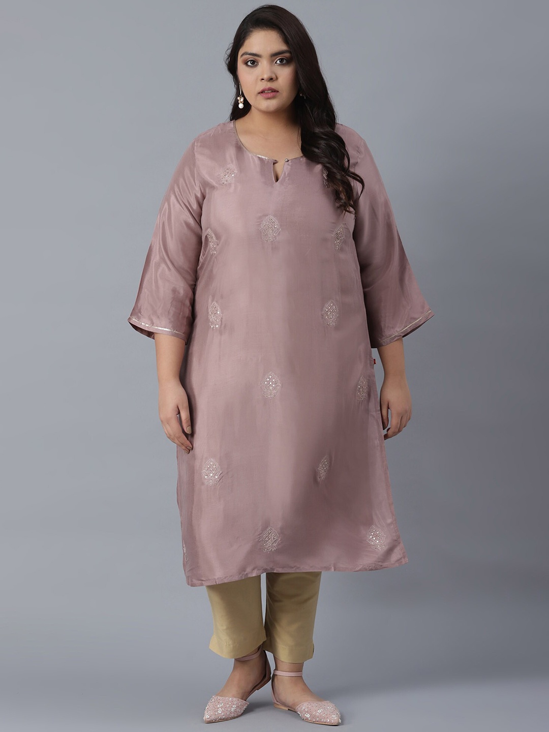 

W Women Purple Embroidered Keyhole Neck Flared Sleeves Gotta Patti Kaftan Kurta