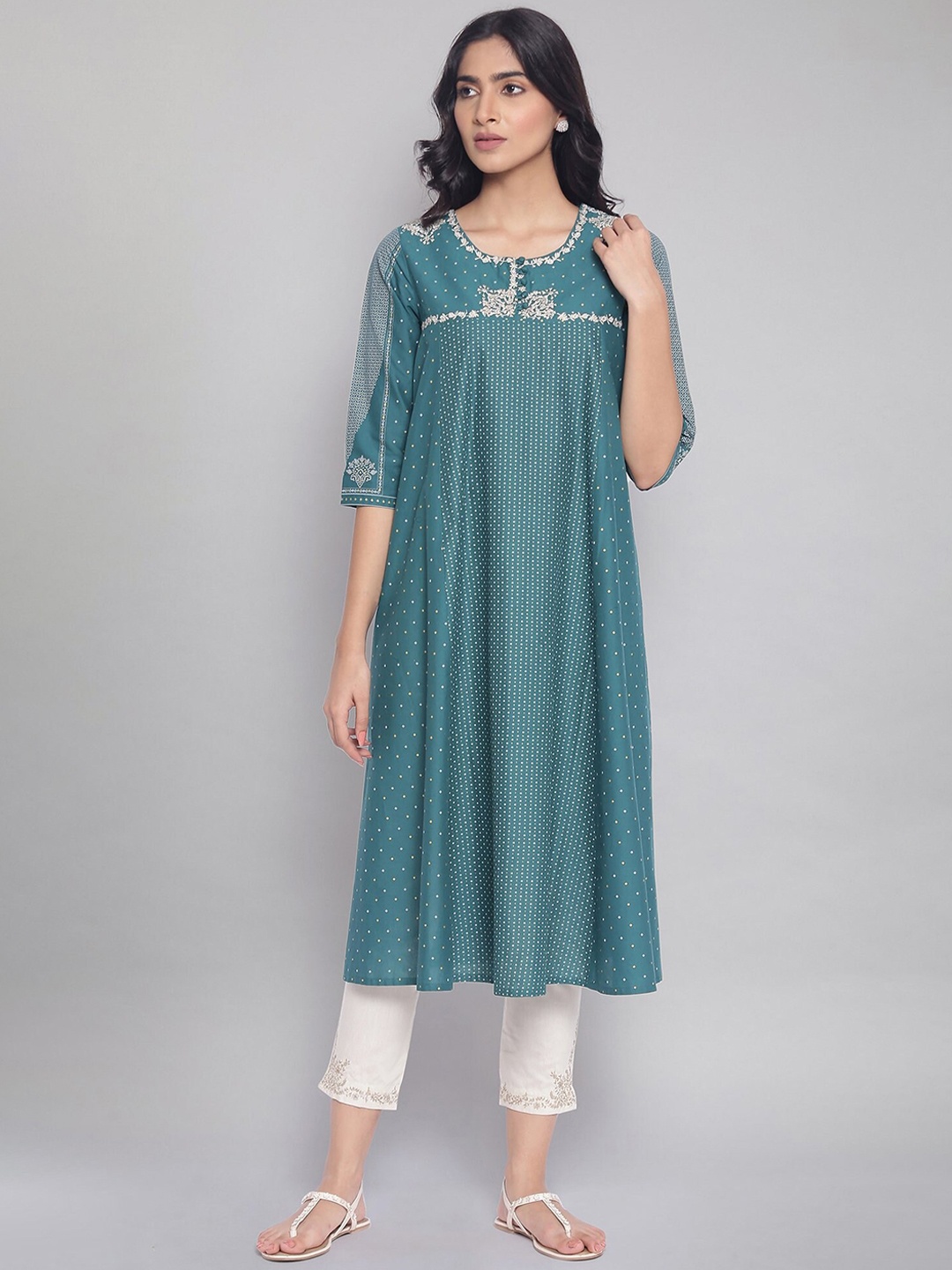

W Women Straight Cotton Kurta, Green