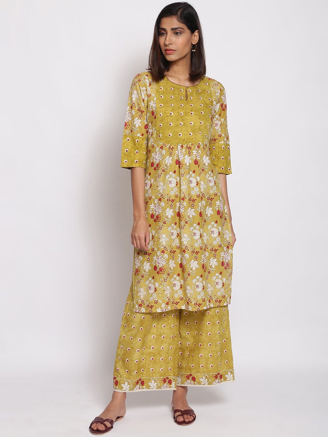 

W Women Green Floral Printed Thread Work Pure Cotton Kurta with Palazzos