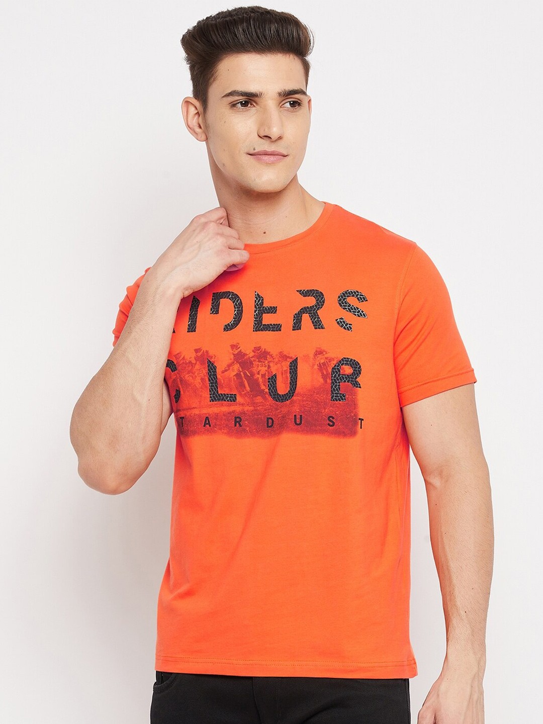 

Duke Men Orange Typography Printed Applique Slim Fit T-shirt