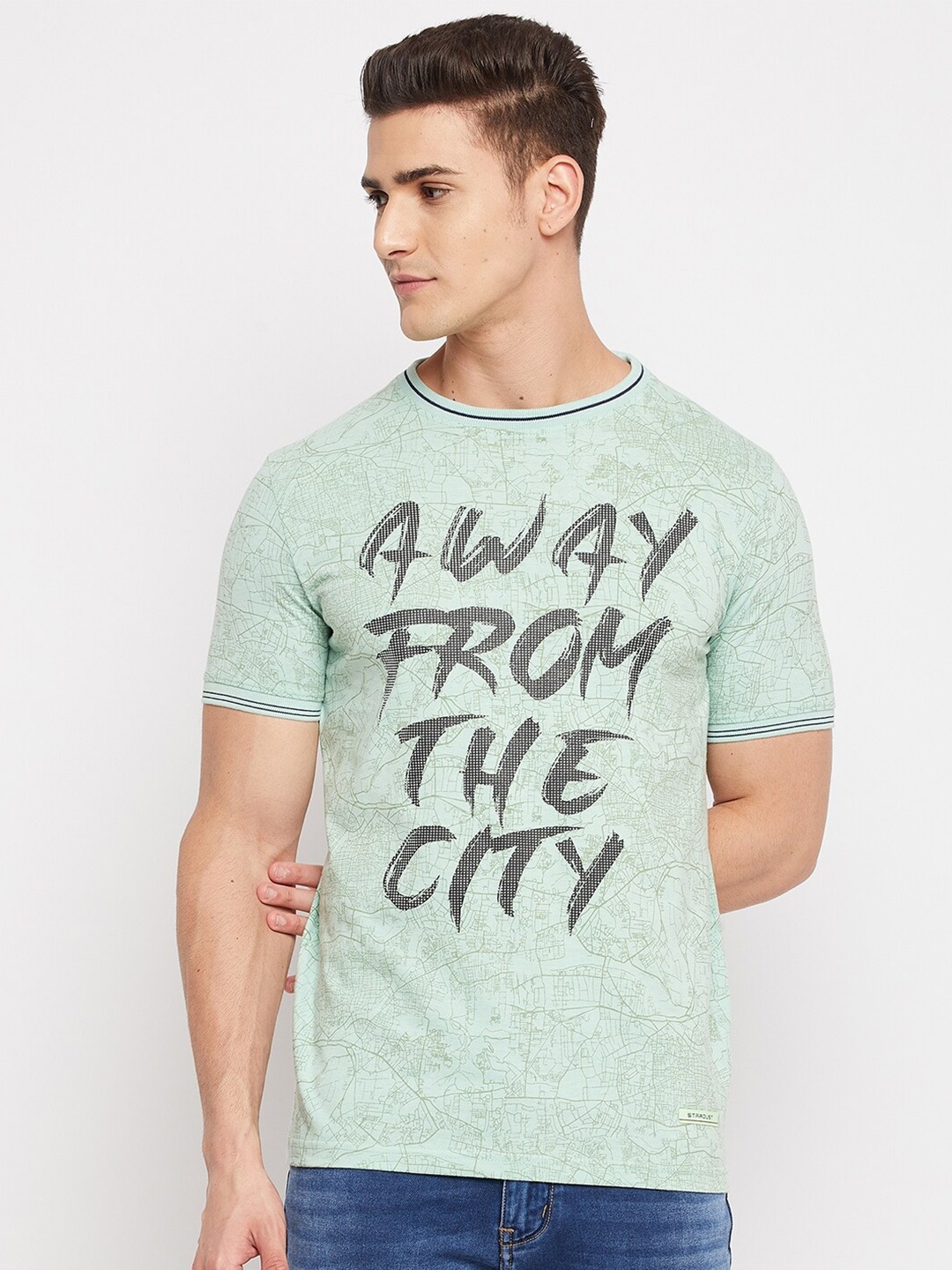 

Duke Men Green Typography Printed Slim Fit T-shirt