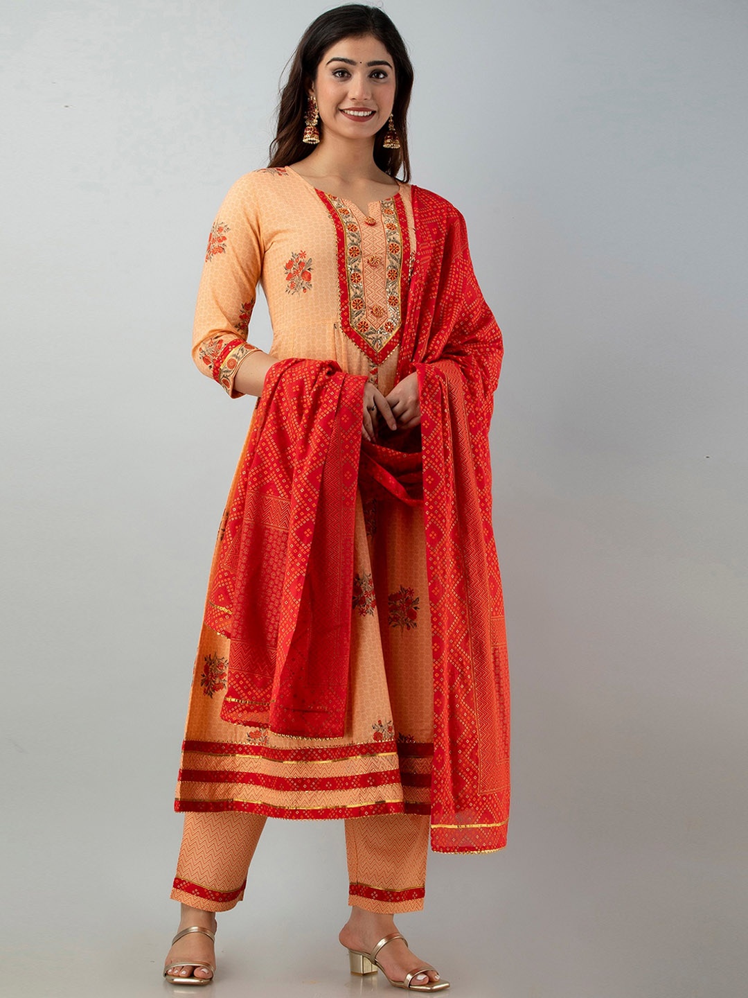 

Charu Women Peach-Coloured Floral Printed Pure Cotton Kurta with Trousers & Dupatta