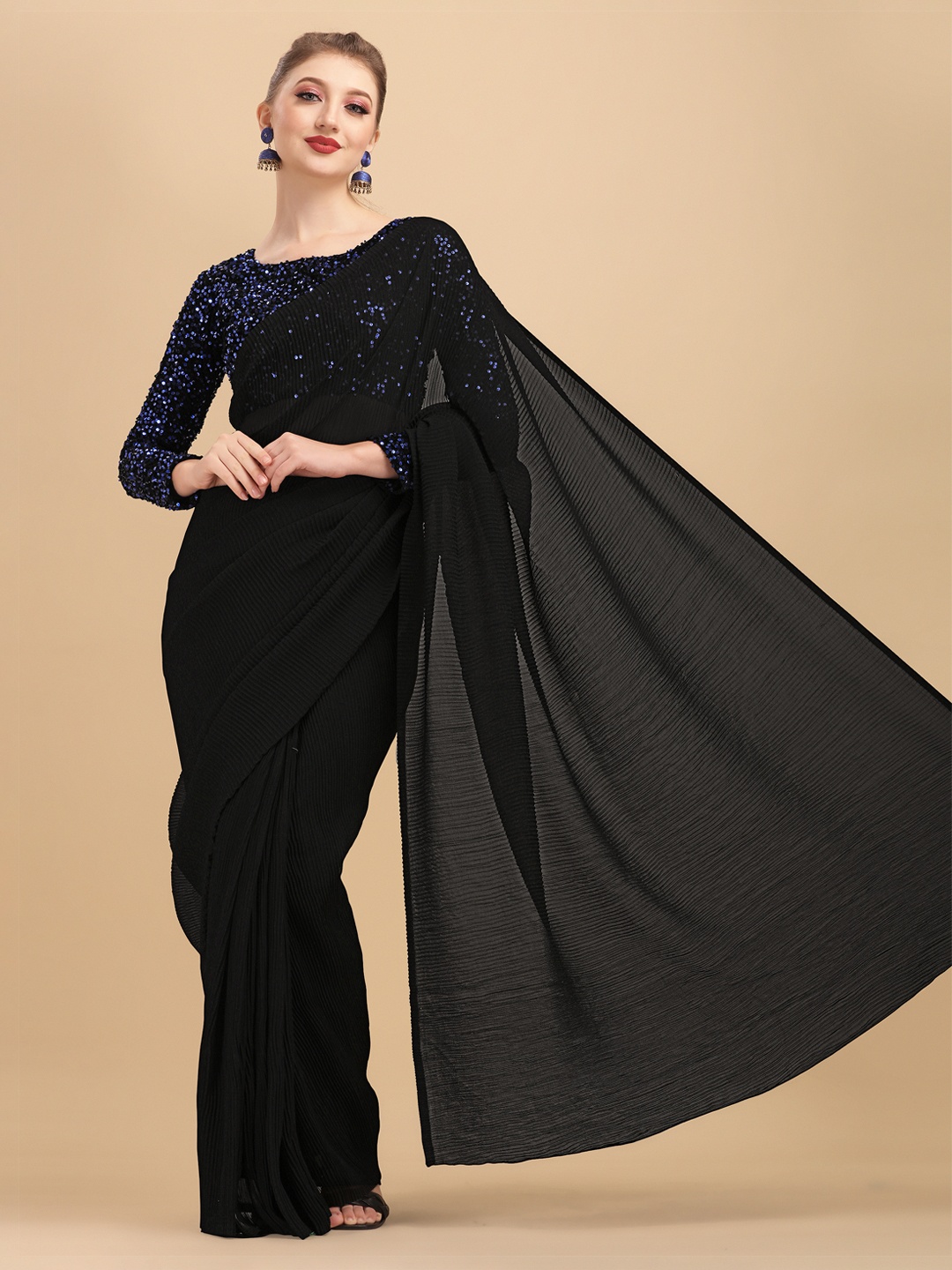 

Sangria Black Blooming Pure Georgette Pleated Saree