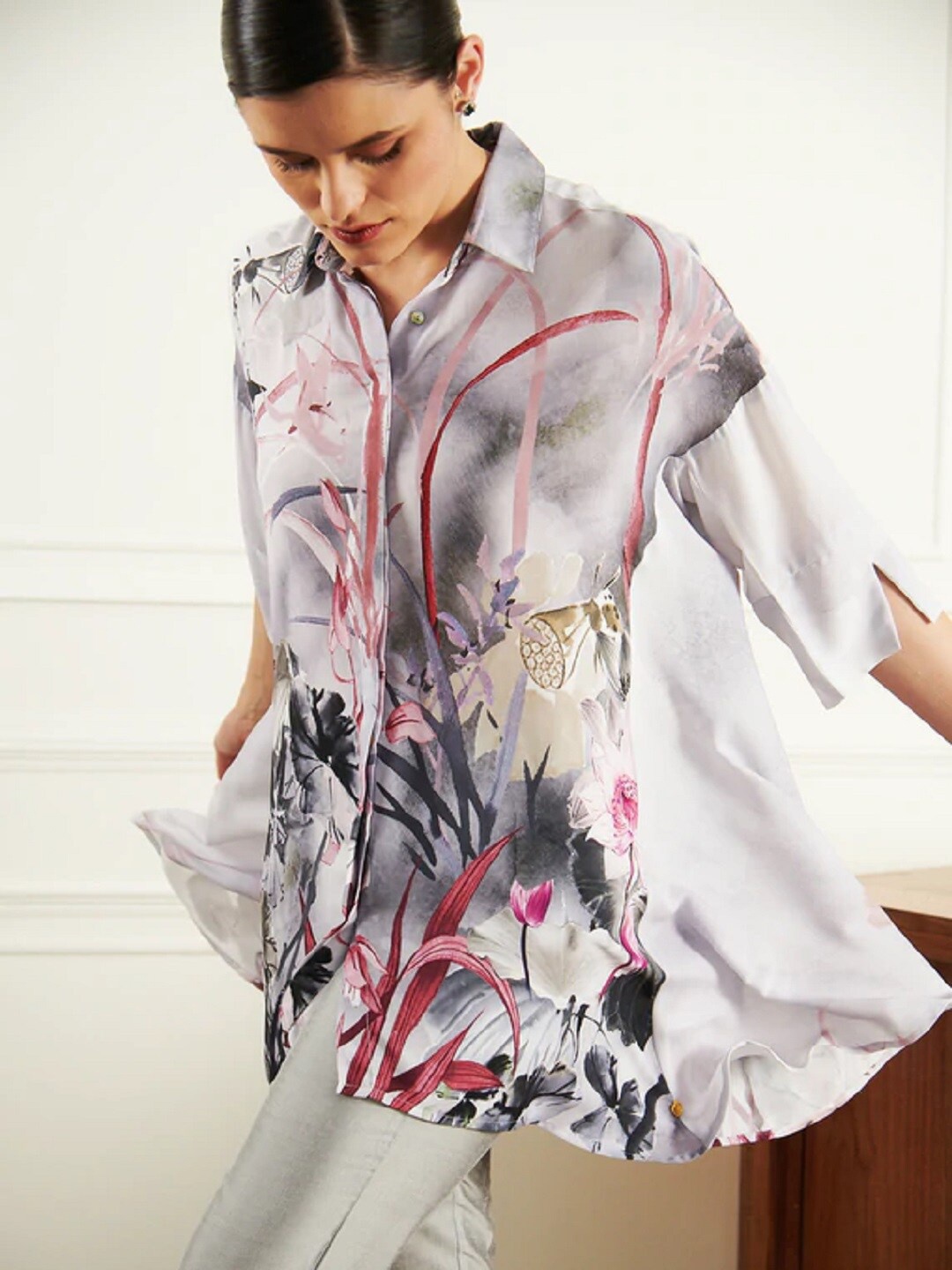 

CHIQUE Women Grey Printed Casual Flared Shirt