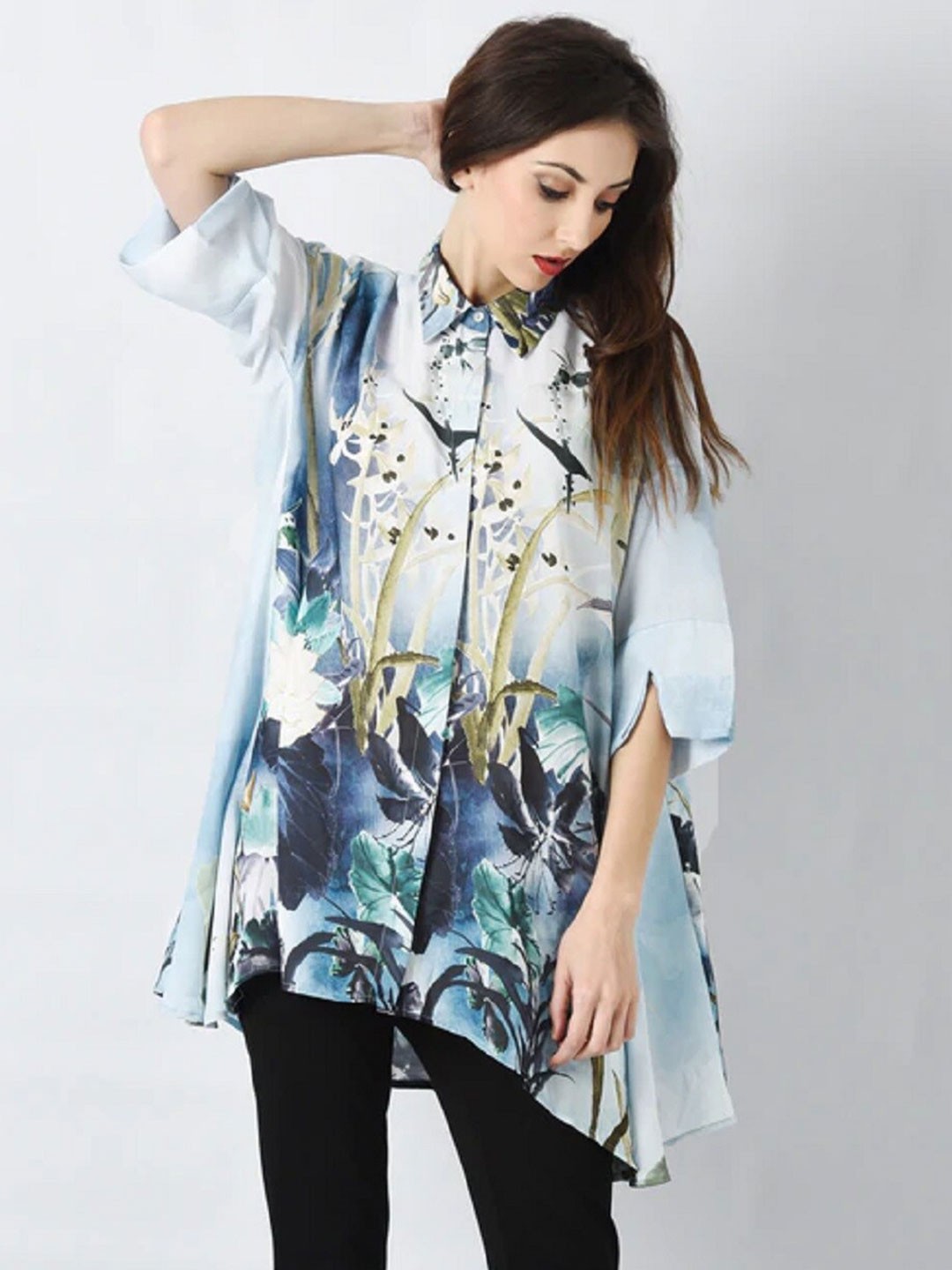 

CHIQUE Women Blue Floral Printed Casual Shirt