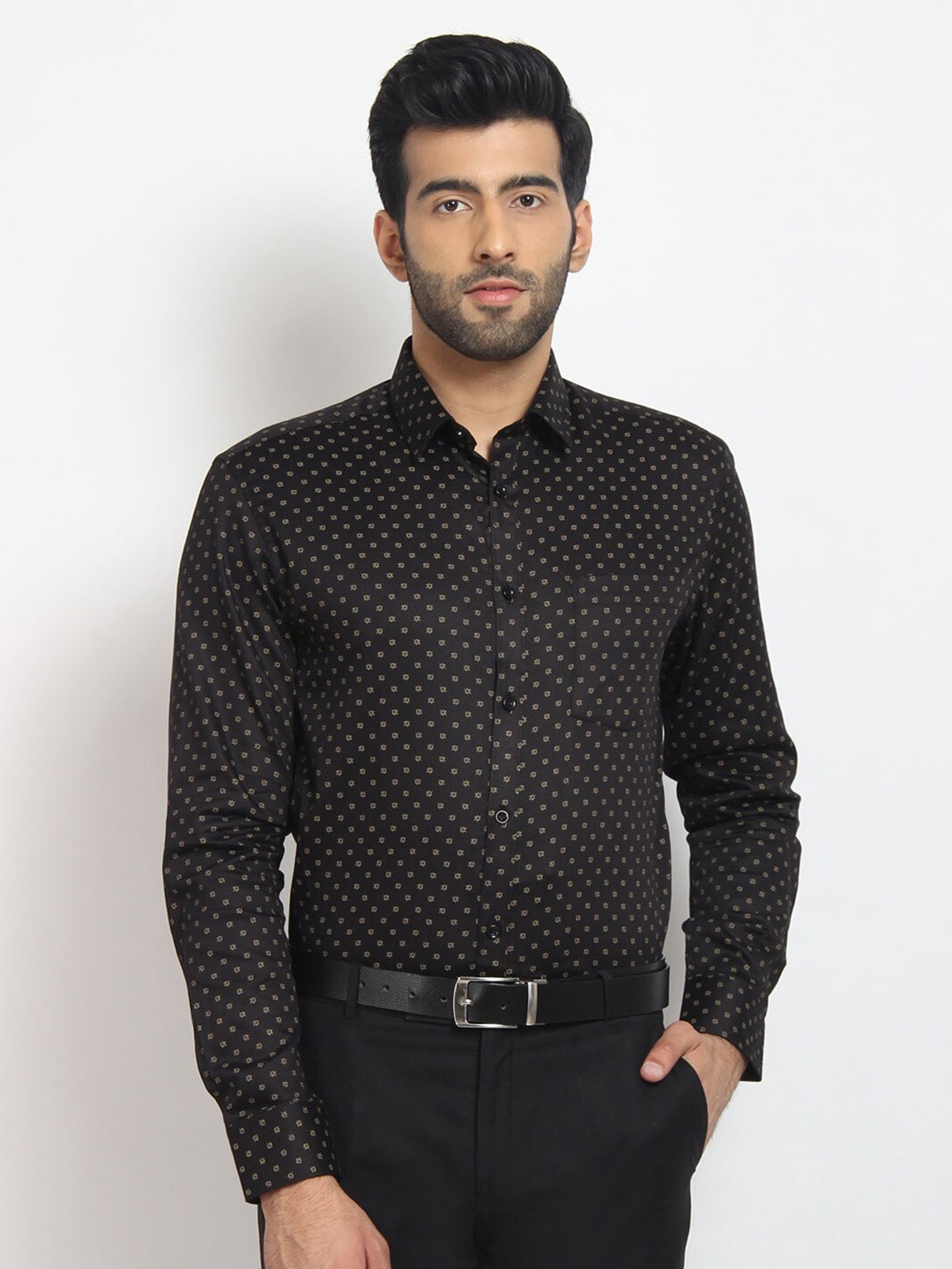 

cape canary Men Black Regular Fit Floral Printed Cotton Semiformal Shirt