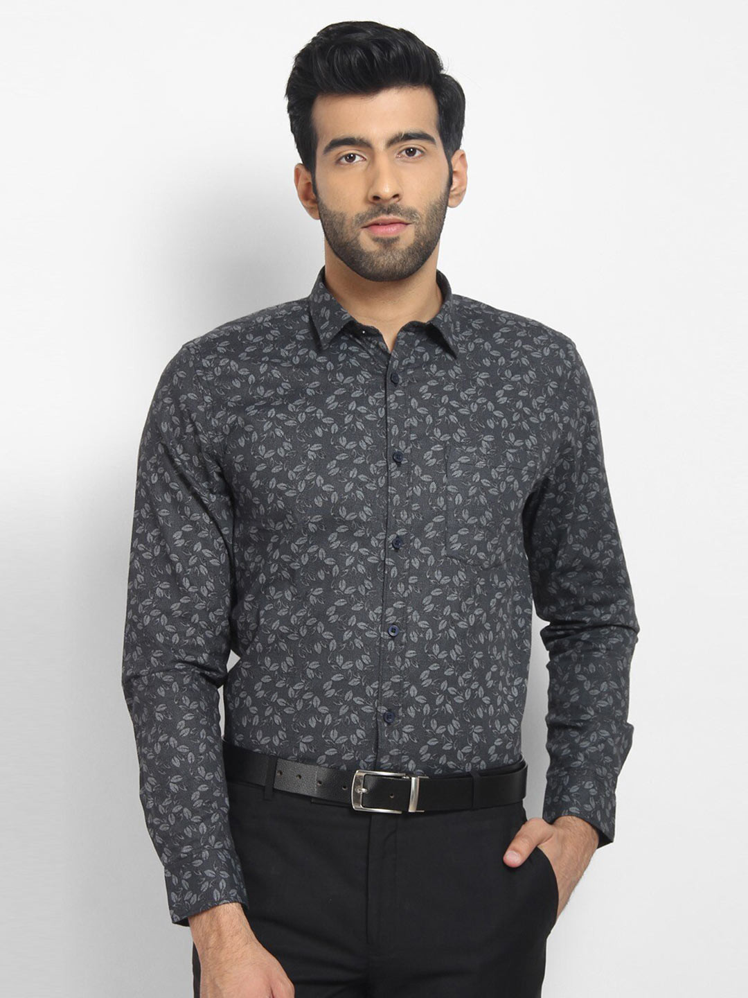 

cape canary Men Charcoal Floral Printed Regular Fit Cotton Casual Shirt