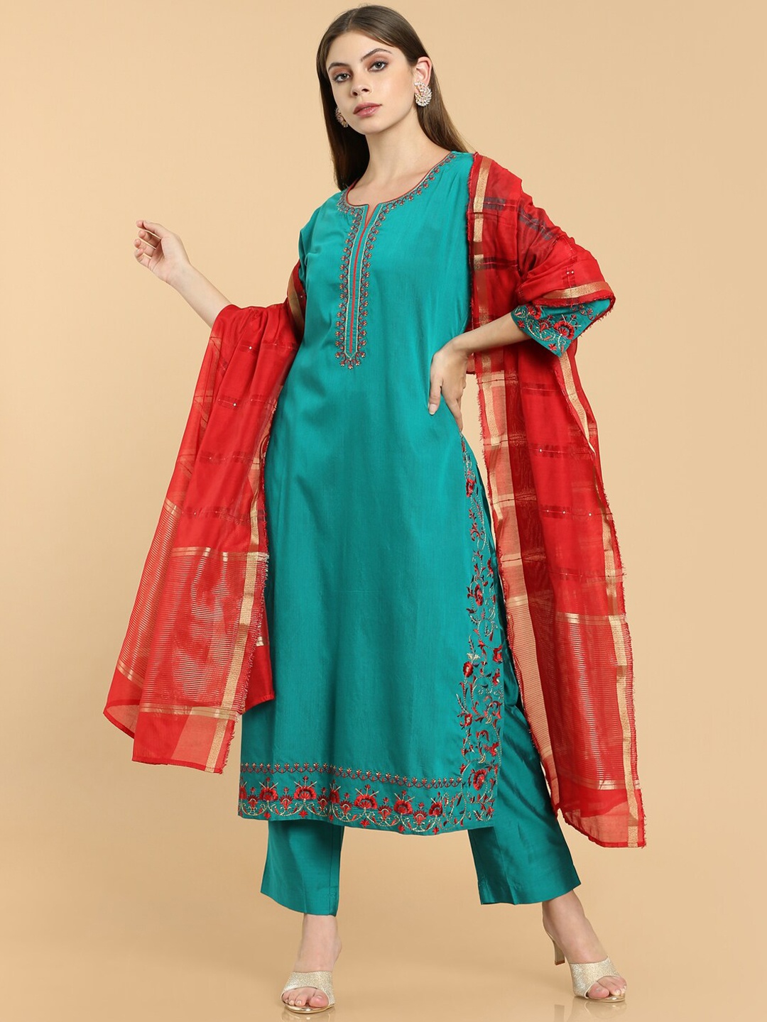 

Soch Women Green Embroidered High Slit Thread Work Kurti with Trousers & With Dupatta