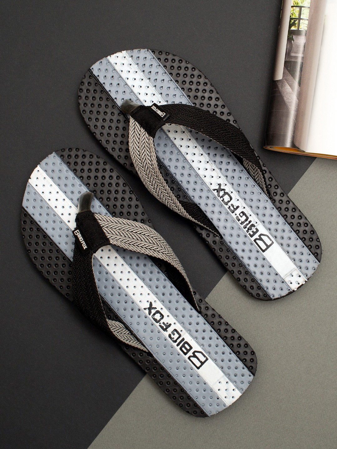 

Big Fox Men Grey & Black Striped Thong Flip-Flops