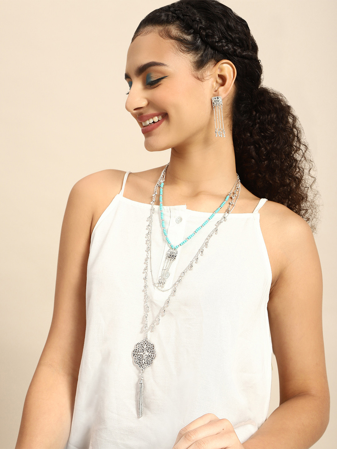 

Sangria Women Silver-Toned & Turquoise Blue Layered Necklace & Earrings Set
