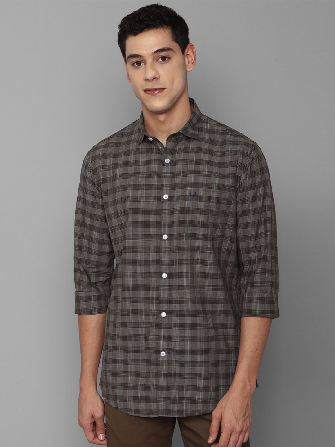 

Allen Solly Men Grey Slim Fit Checked Pure Cotton Casual Shirt