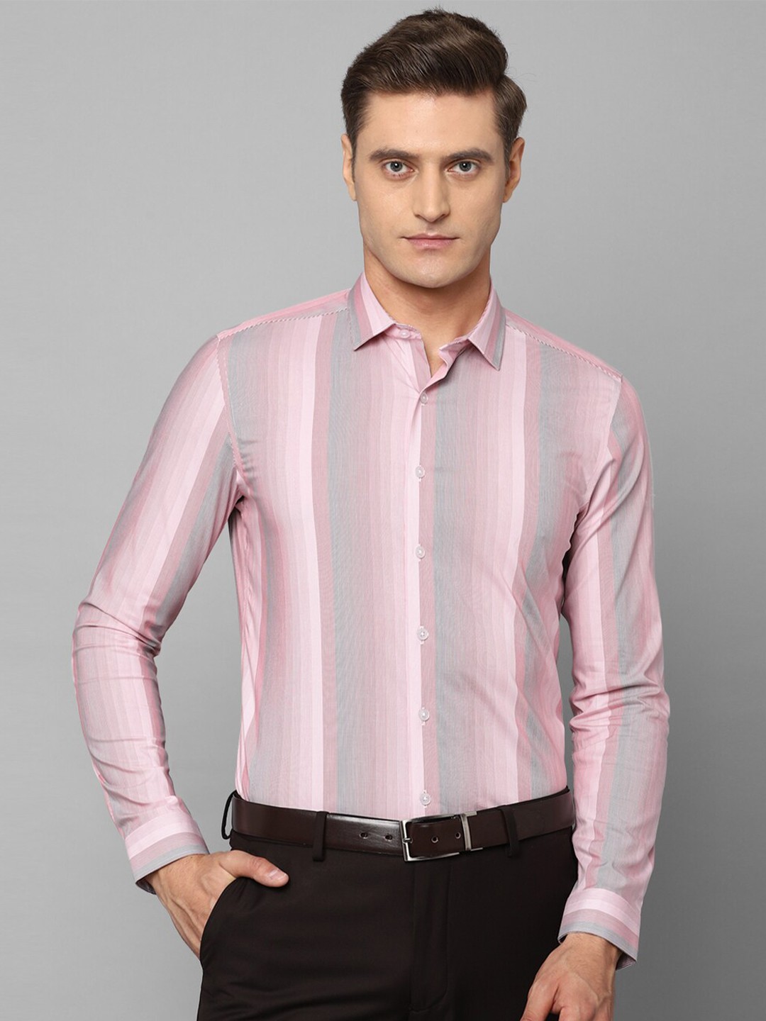 

Louis Philippe Men Pink Slim Fit Striped Formal Shirt