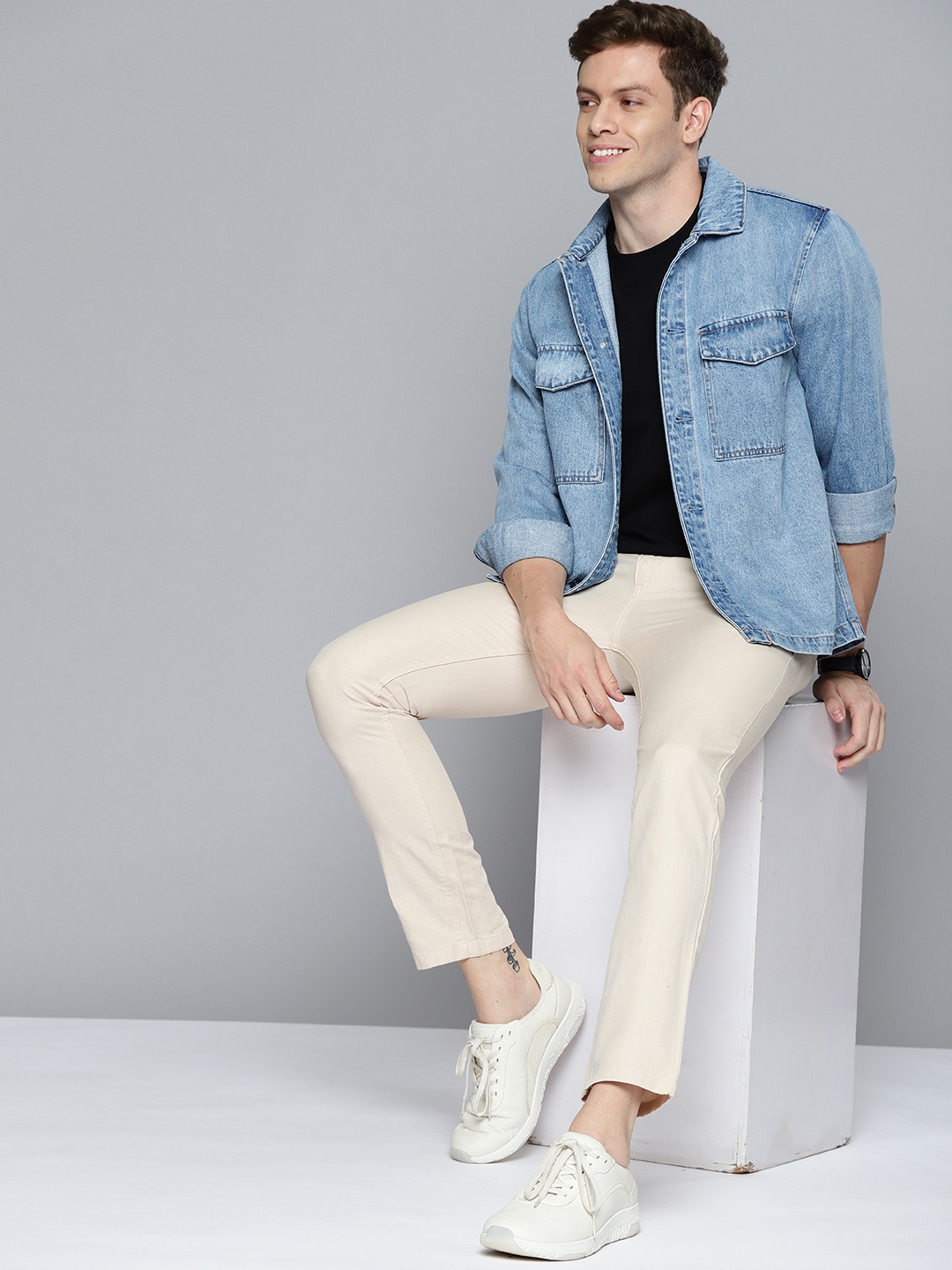 

Mast & Harbour Men Cream-Coloured Cotton Linen Trousers