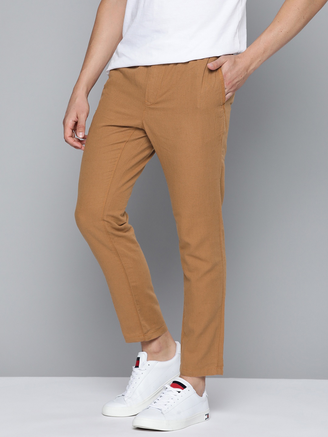 

Mast & Harbour Men Brown Solid Cotton Linen Trousers