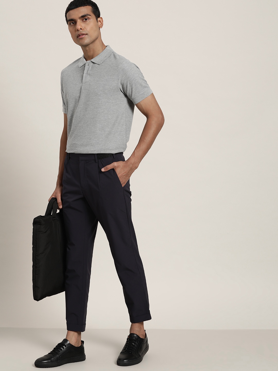 

ether Men Grey Melange Polo Collar T-shirt