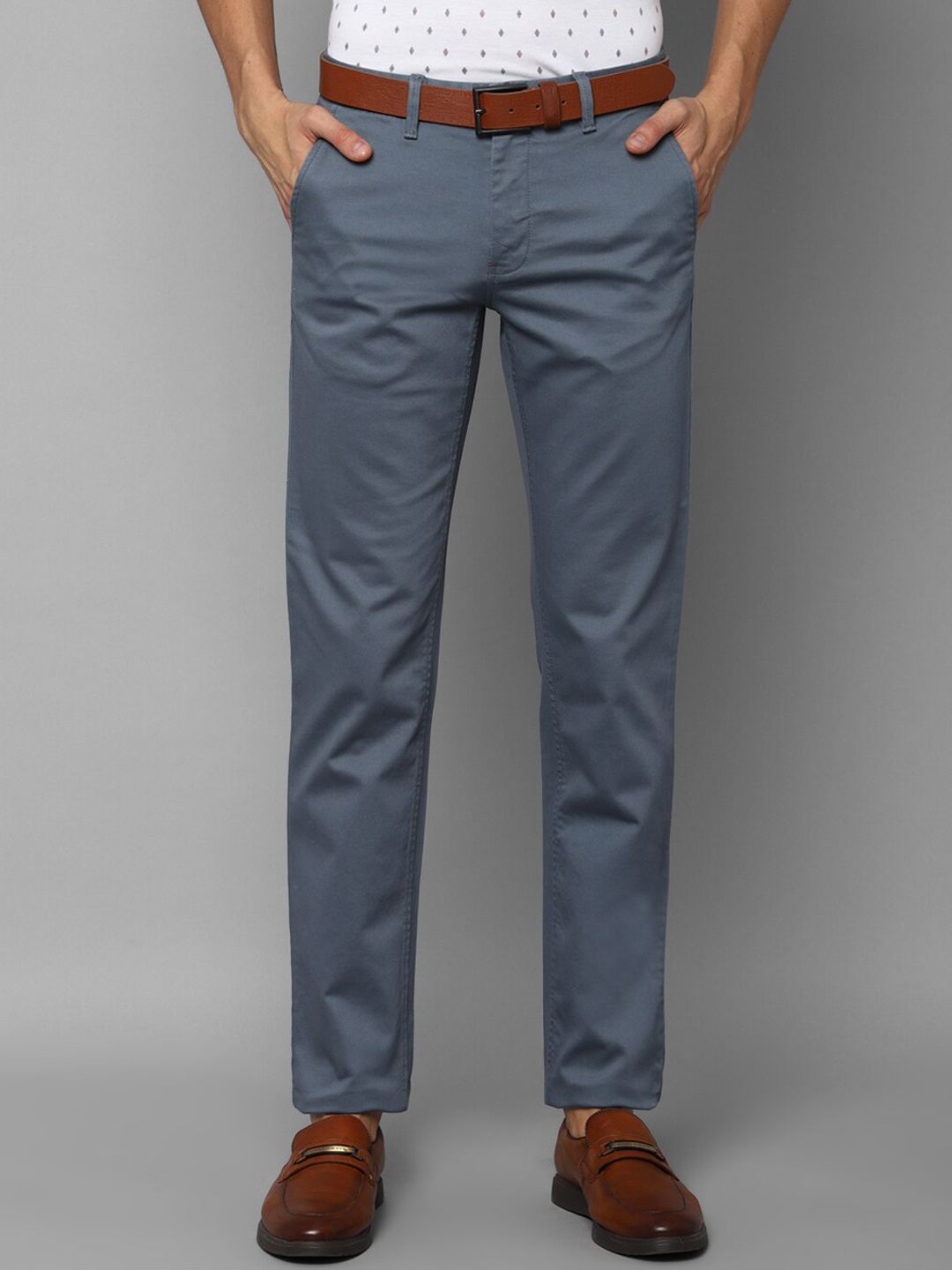 

Louis Philippe Sport Men Grey Textured Slim Fit Trousers