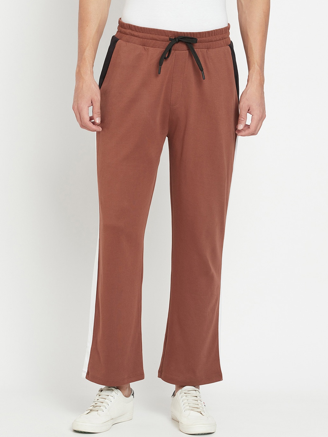 

EDRIO Men Tan & White Colourblocked Relaxed-Fit Track Pants