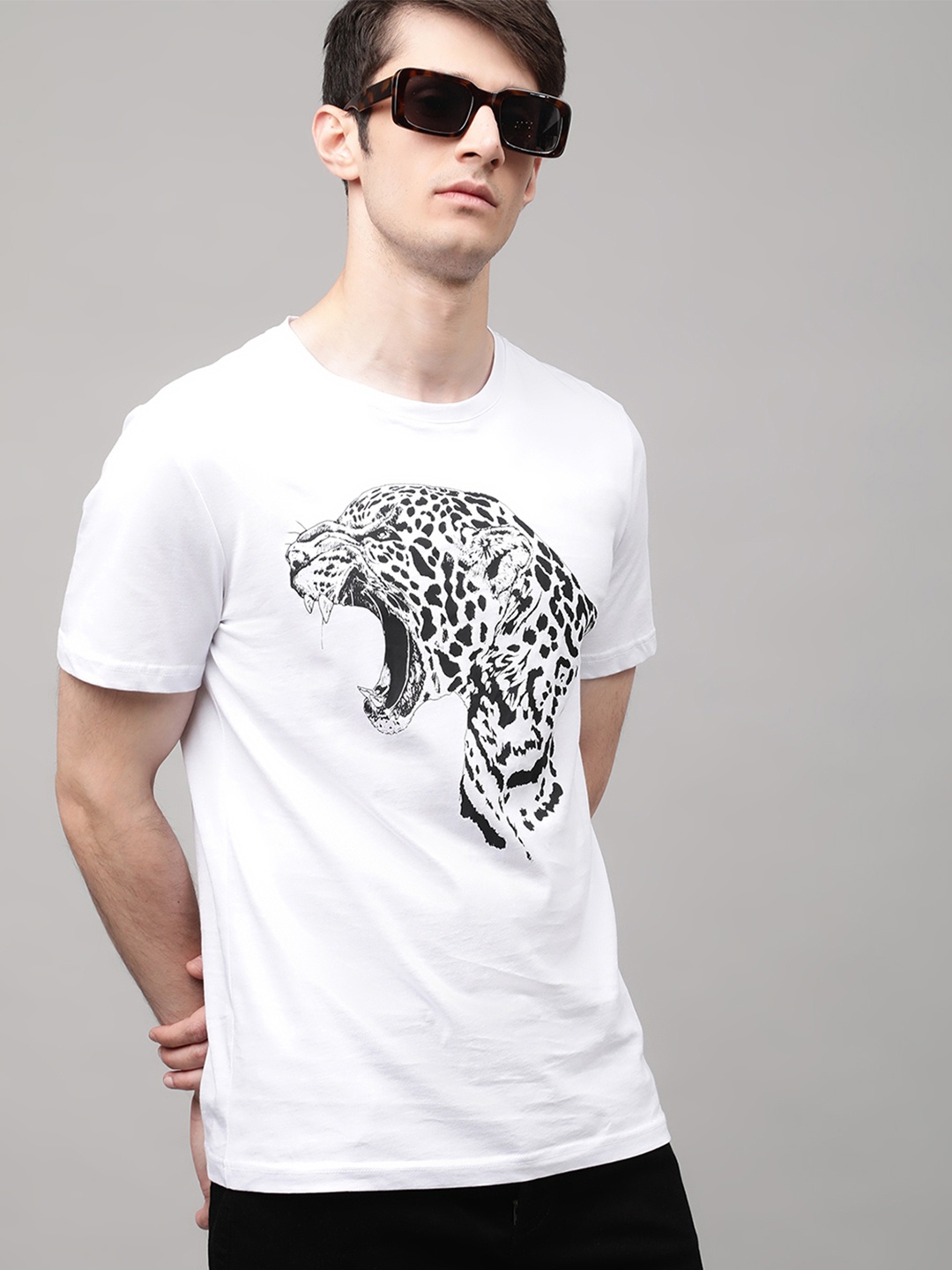 

Antony Morato Men White Printed Raw Edge Slim Fit T-shirt