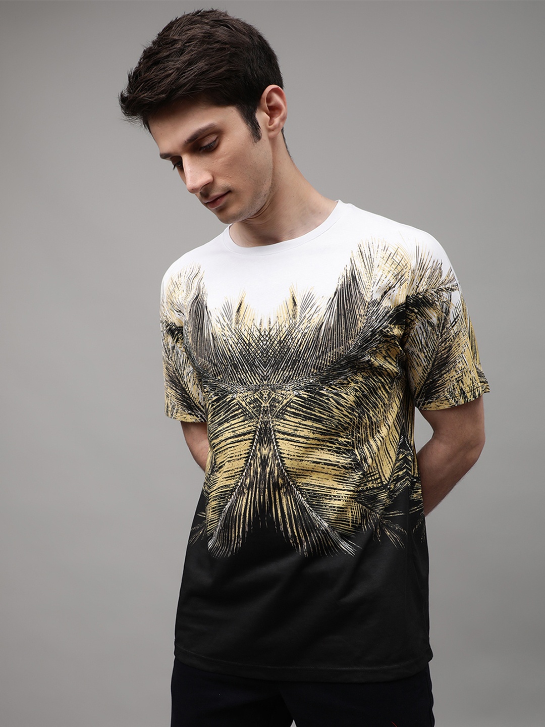 

Antony Morato Men White Printed Raw Edge Slim Fit T-shirt