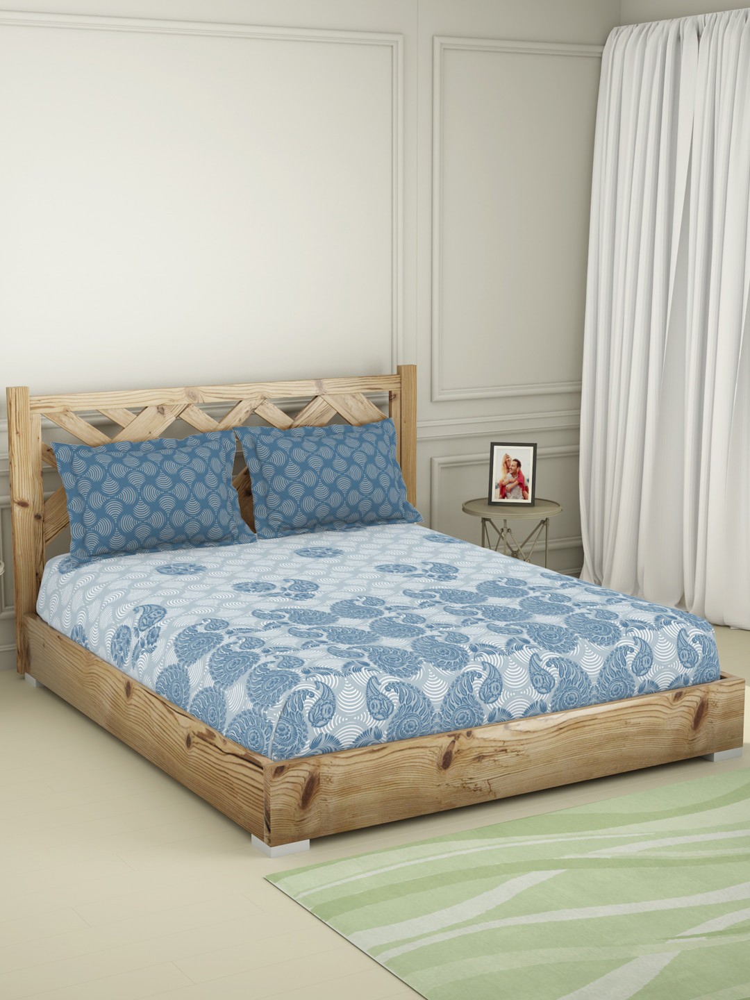 

SPACES Blue & White Ethnic Motifs 210 TC King Bedsheet with 2 Pillow Covers