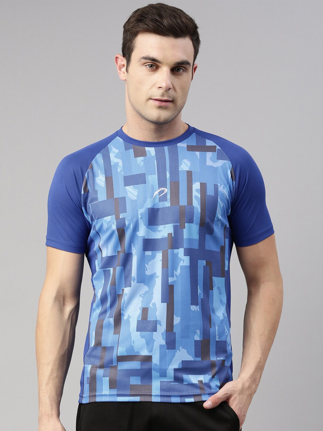 

Proline Active Men Blue Printed Raglan Sleeve T-shirt