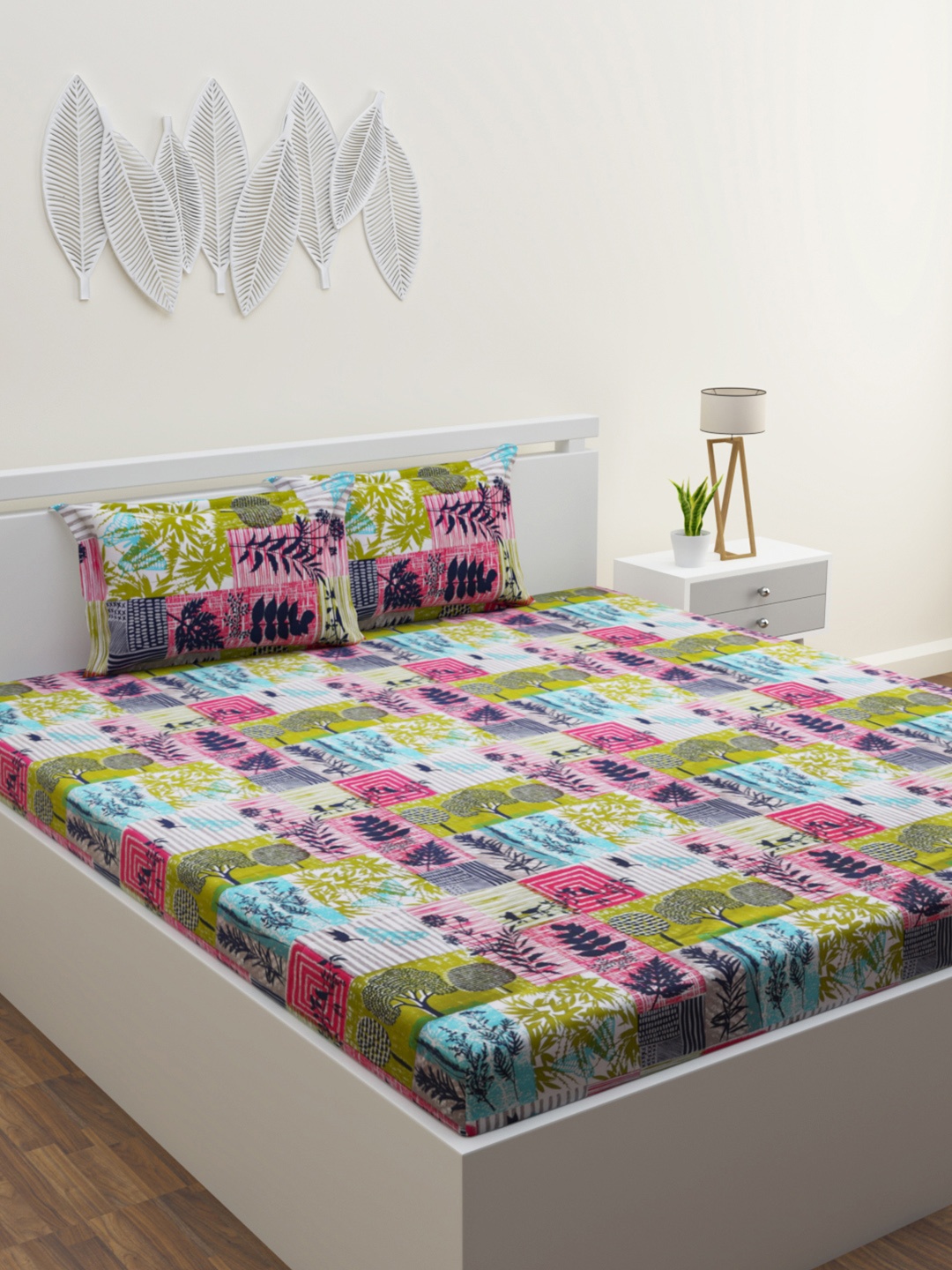 

HOME AFFAIRS Multicoloured Floral 250 TC King Bedsheet with 2 Pillow Covers, Multi