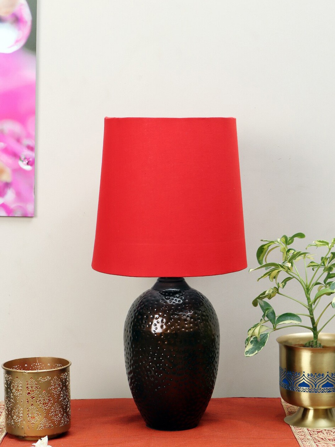 

nakshikathaa Red Nalanda Table Lamp with Shade