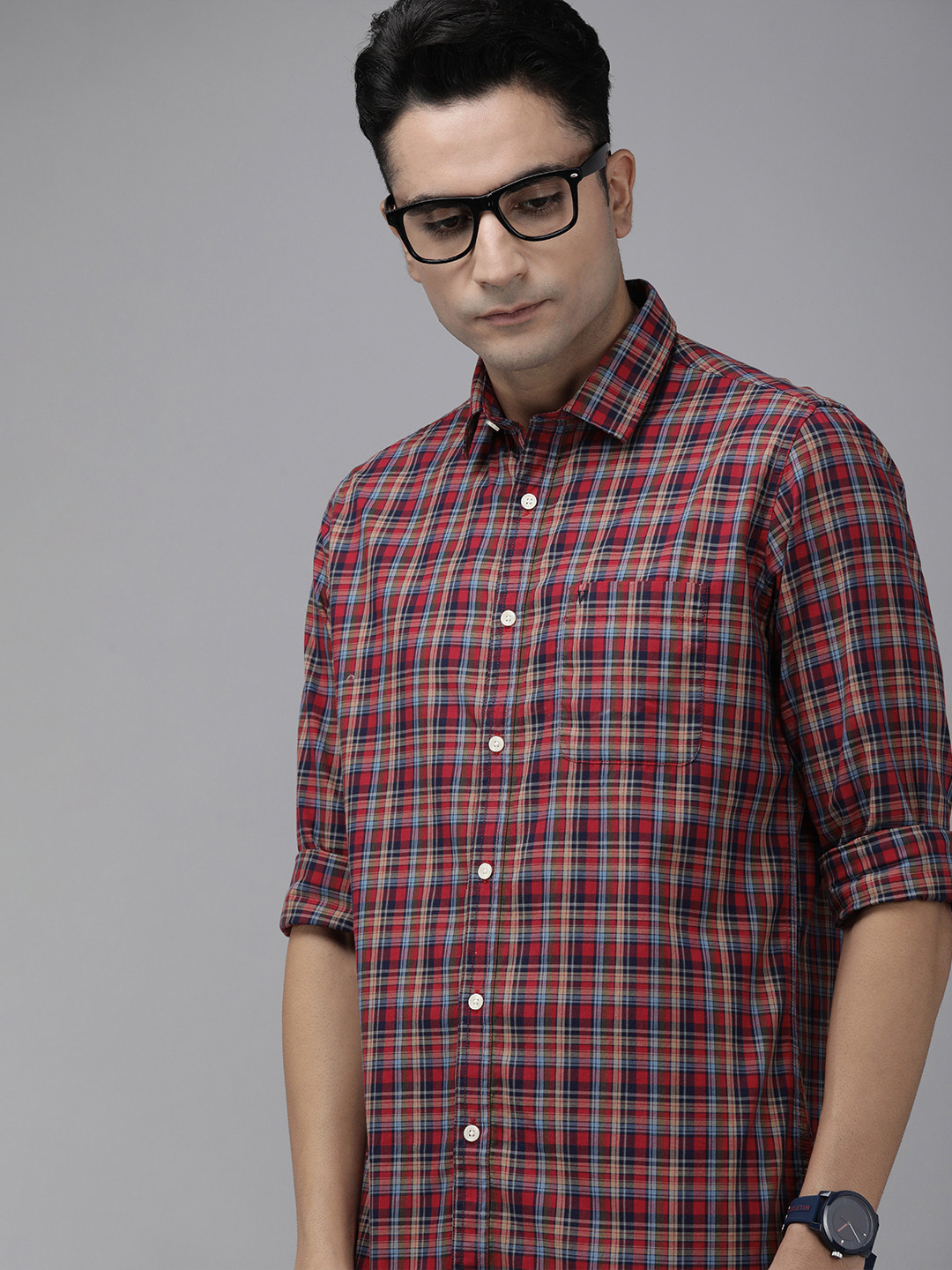 

Van Heusen Sport Men Red And Blue Slim Fit Micro Checked Pure Cotton Casual Shirt