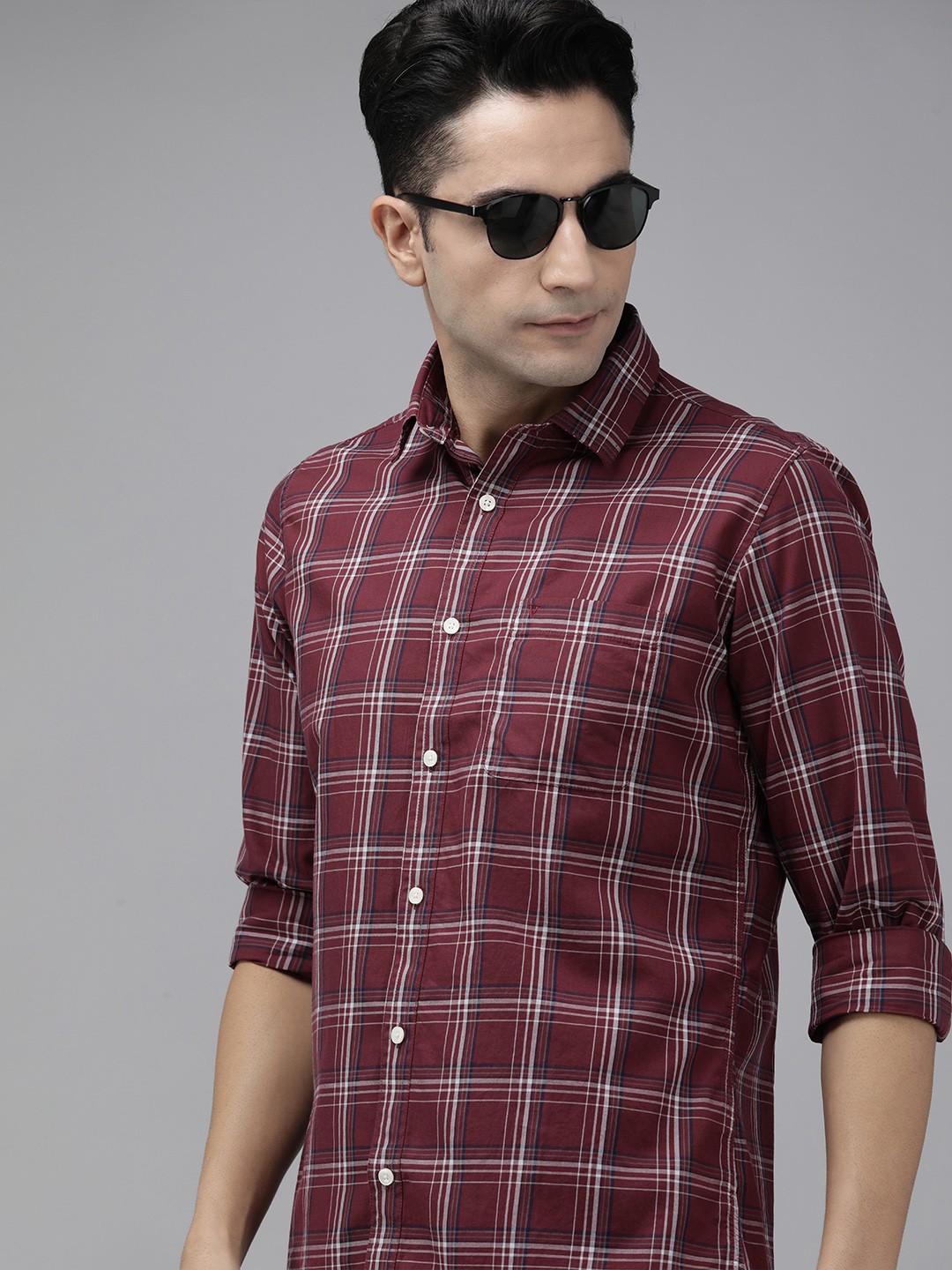 

Van Heusen Sport Men Maroon Slim Fit Tartan Checked Pure Cotton Casual Shirt