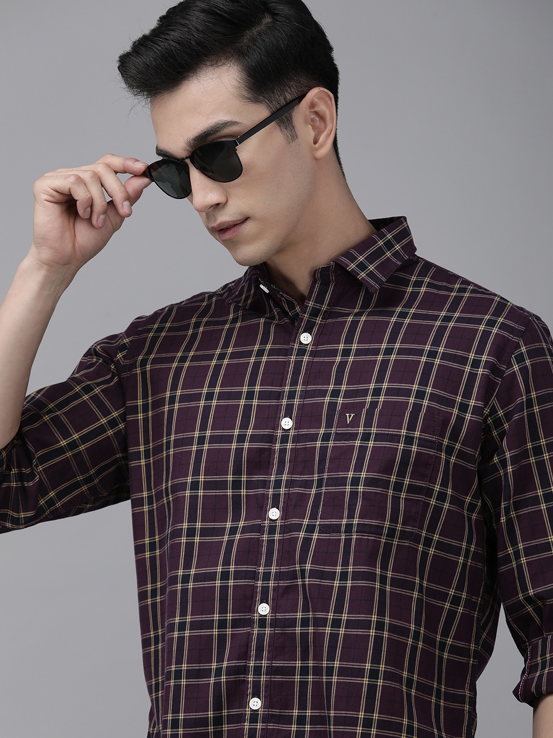 

Van Heusen Sport Men Burgundy Tartan Checked Slim Fit Pure Cotton Casual Shirt