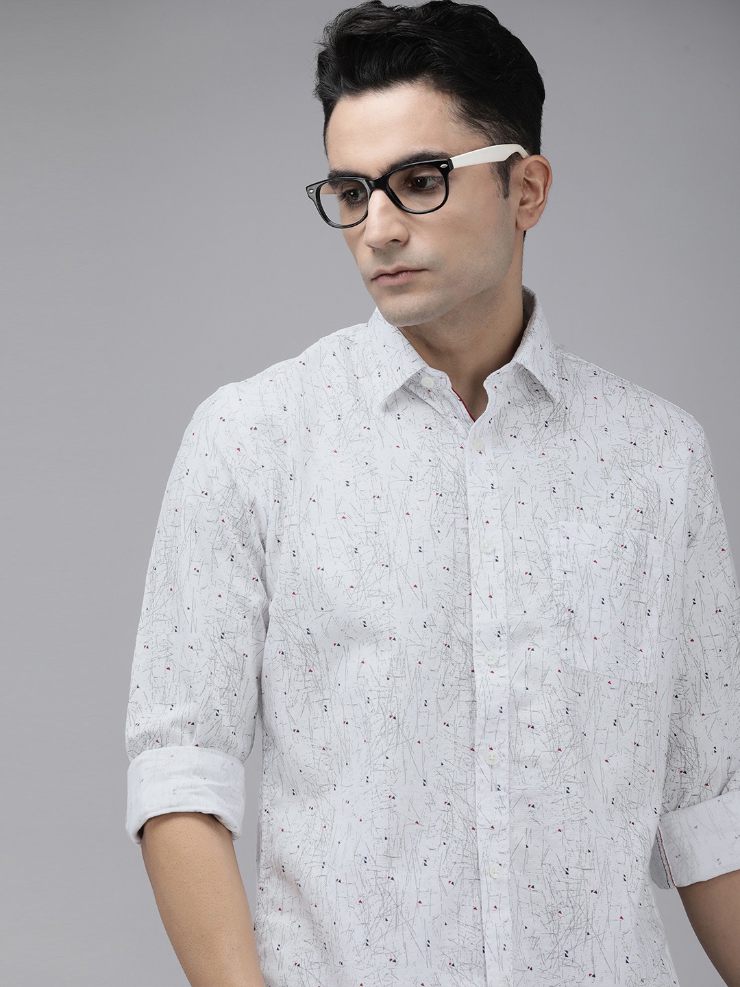 

Van Heusen Sport Men White Abstract Printed Slim Fit Pure Cotton Casual Shirt