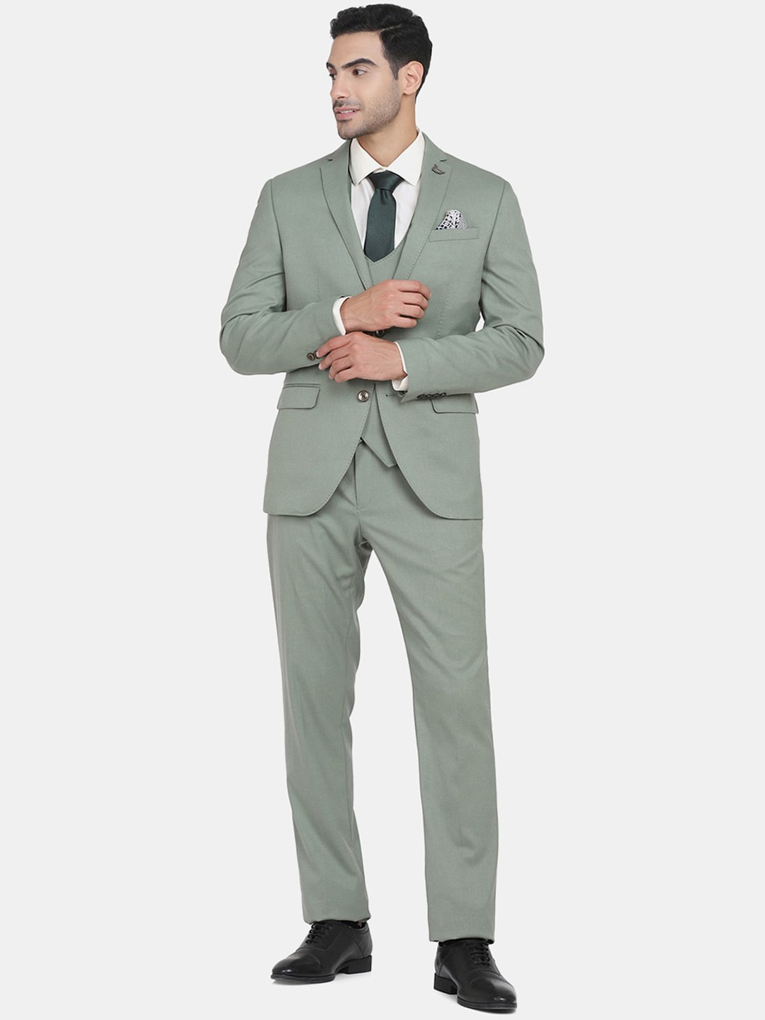 

Blackberrys Men Green Solid Single-Breasted Slim-Fit Three-Piece Suit