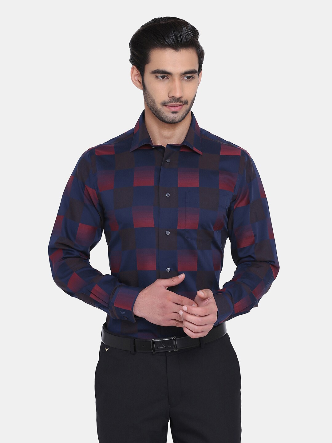 

Blackberrys Men Red & Navy Blue India Slim Fit Formal Shirt
