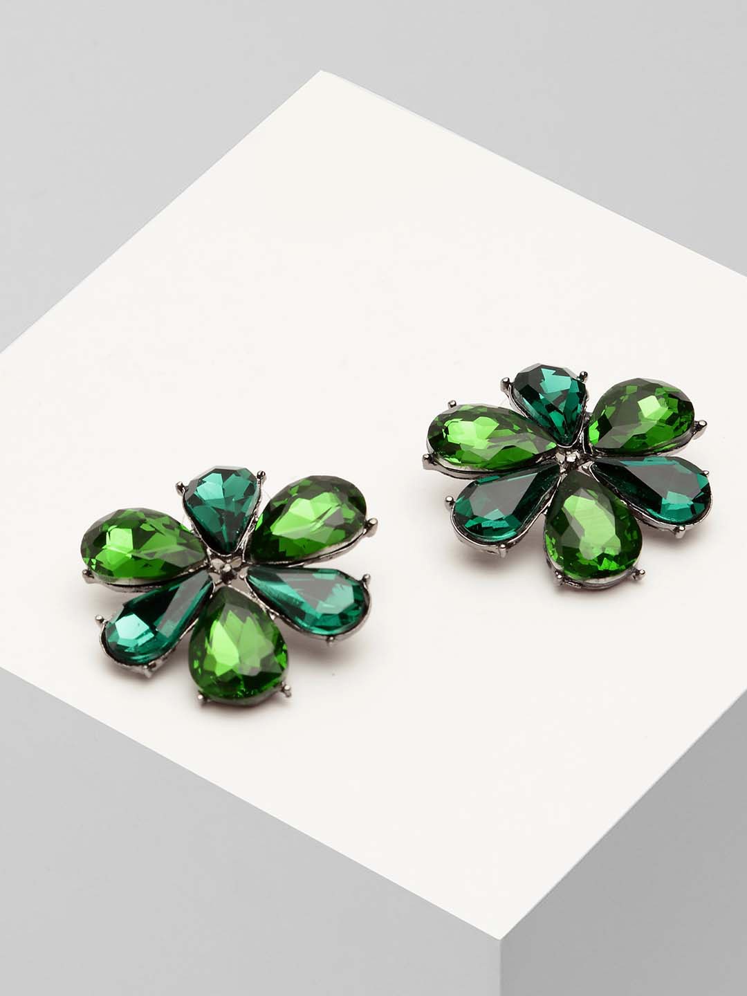 

Wild & Free Green Floral Floral Crystal Studs Earrings