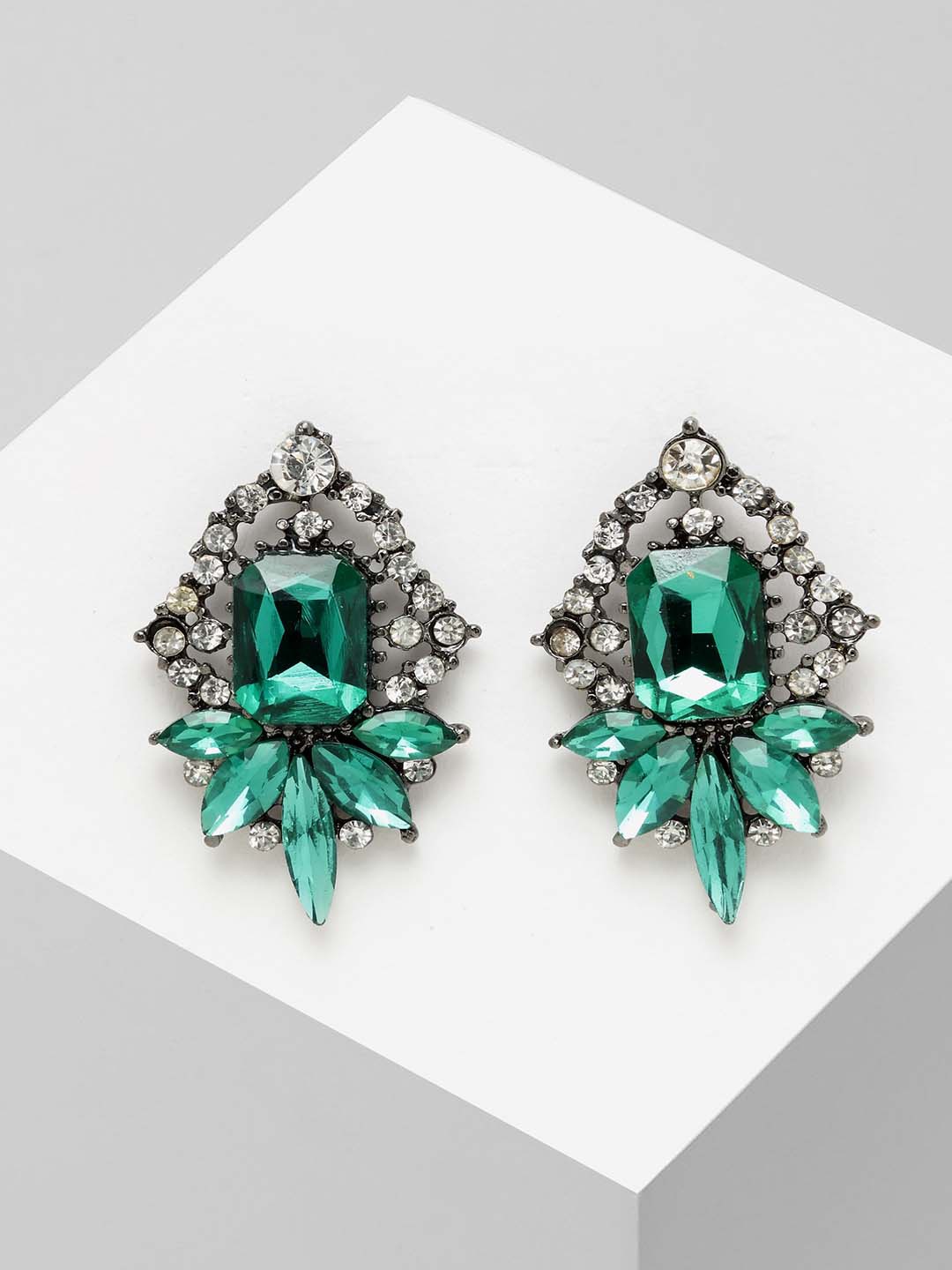 

Wild & Free Green Classic Crystal Studs Earrings