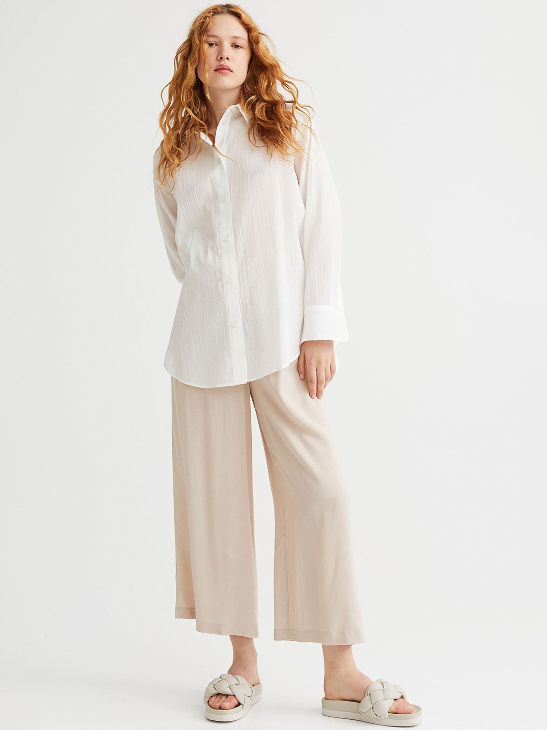 

H&M Beige Cropped Pull-On Trousers
