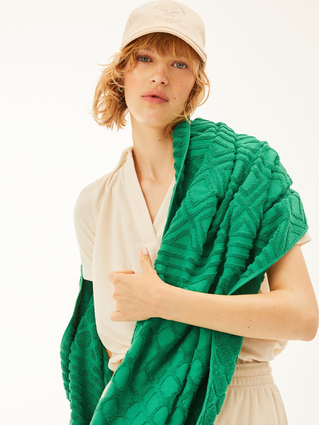 

H&M Green Carry-Strap Beach Towel