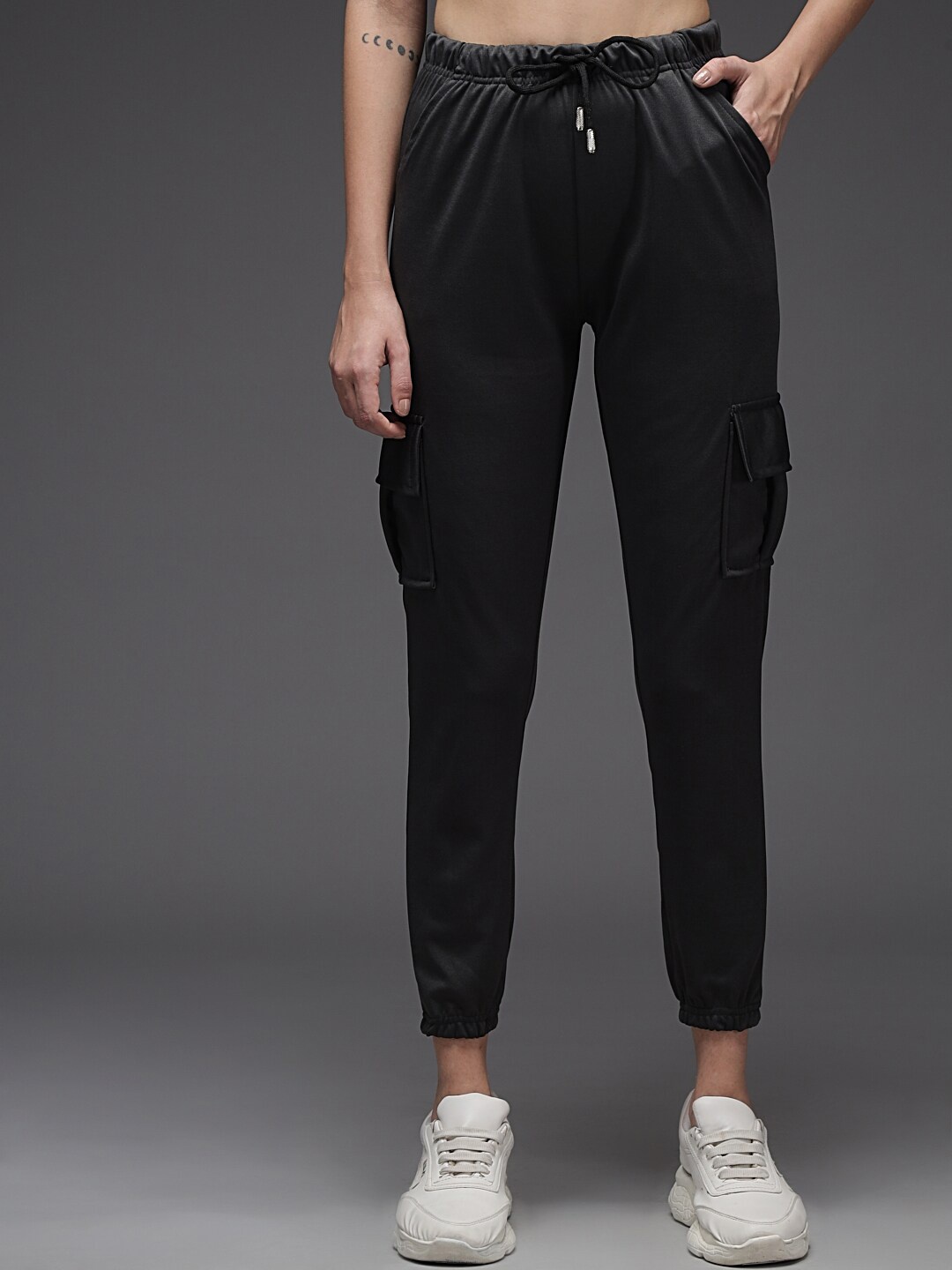 

Darzi Women Grey Relaxed Joggers Trousers