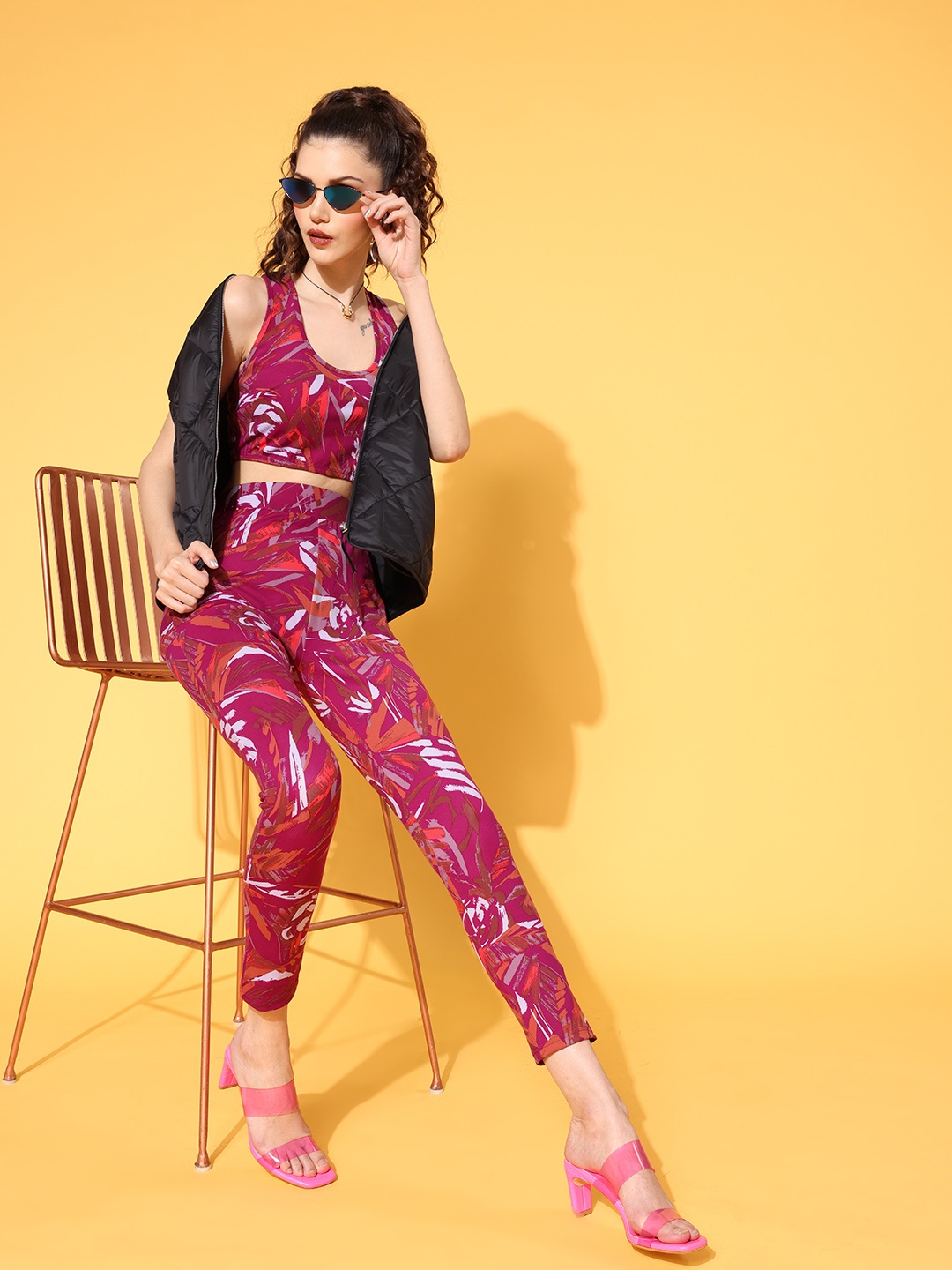 

Berrylush Women Pink Printed Top with Trousers