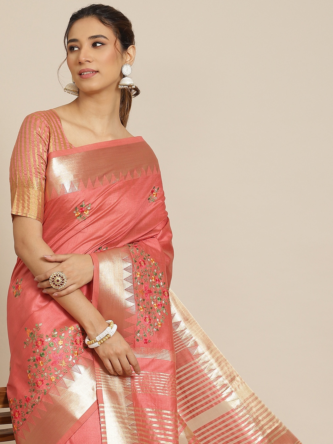 

RAJGRANTH Peach-Coloured & Golden Floral Silk Cotton Saree