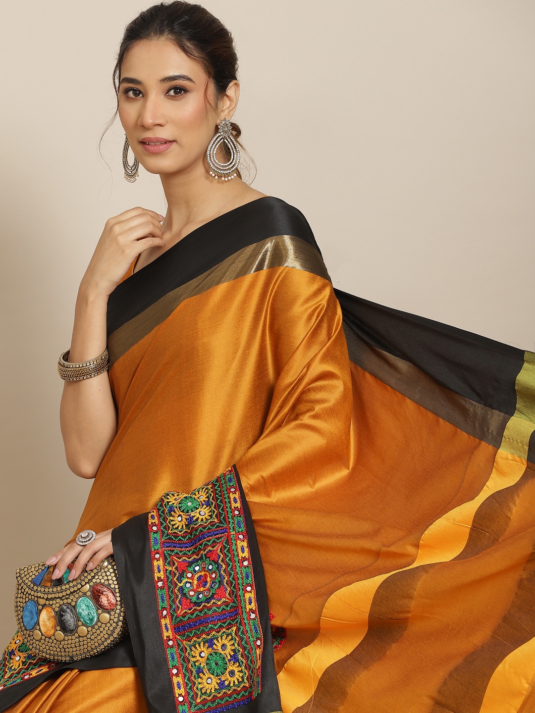 

RAJGRANTH Mustard & Black Floral Kutchi Embroidery Silk Cotton Saree