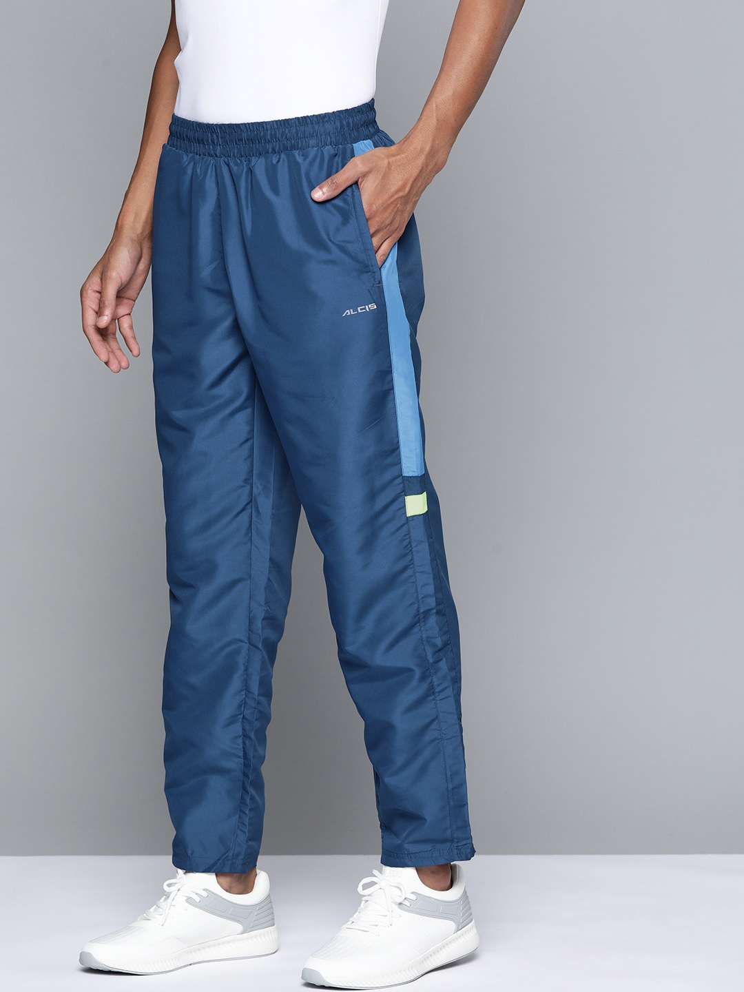 

Alcis Men Blue Solid Track Pants