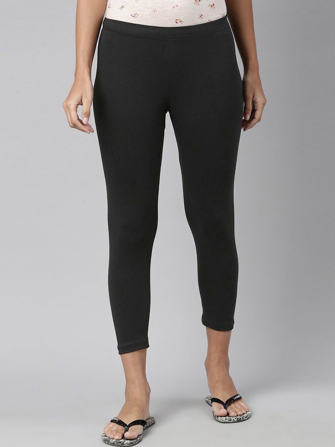 

Kryptic Women Dark-Grey Solid Ankle-Length Leggings