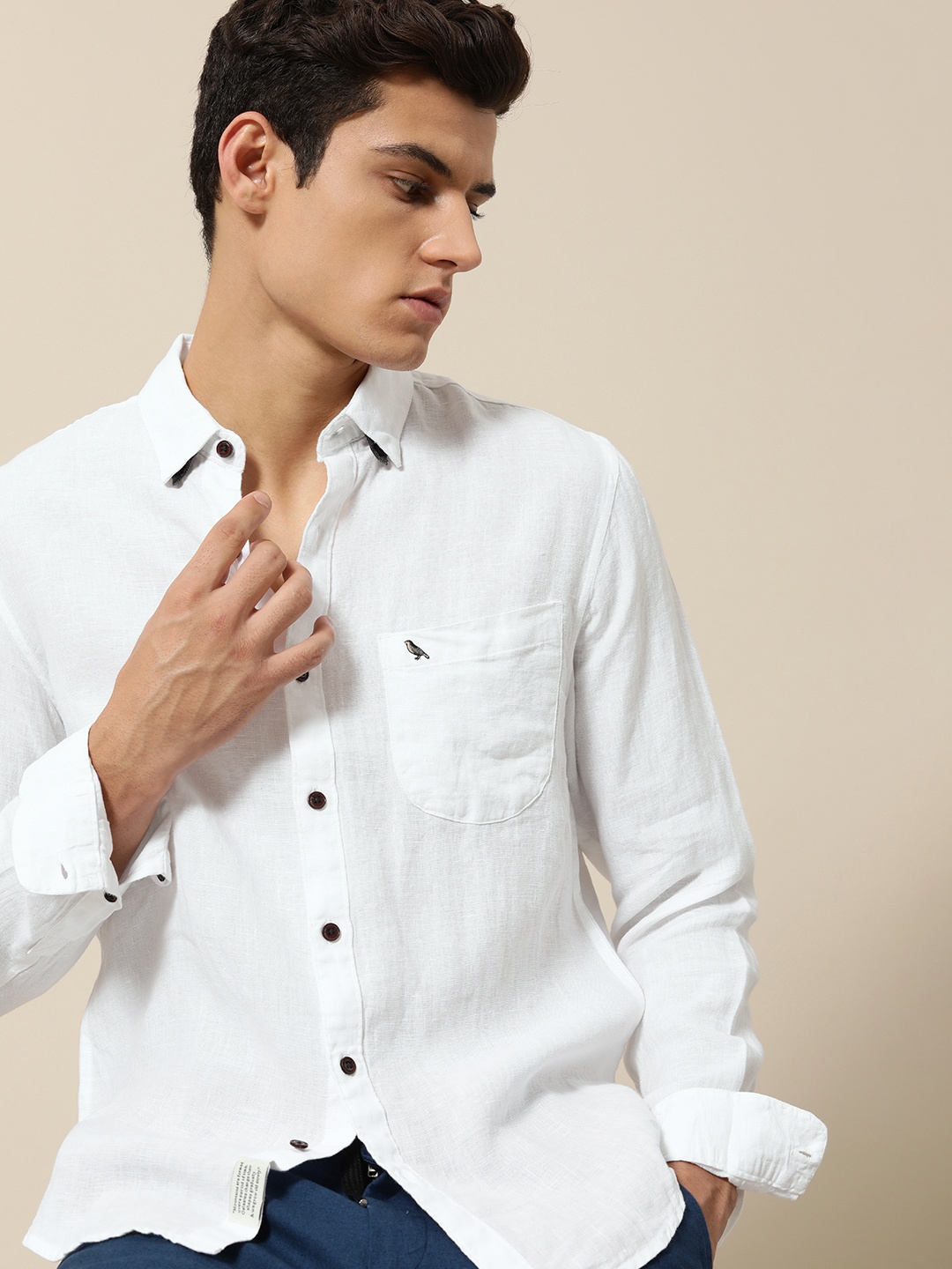 

Mr Bowerbird Men White Tailored Fit Linen Casual Shirt