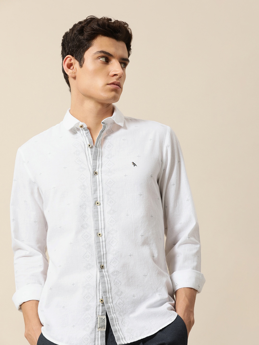 

Mr Bowerbird Men Off White Printed Tailored Fit Selvedge Casual Shirt