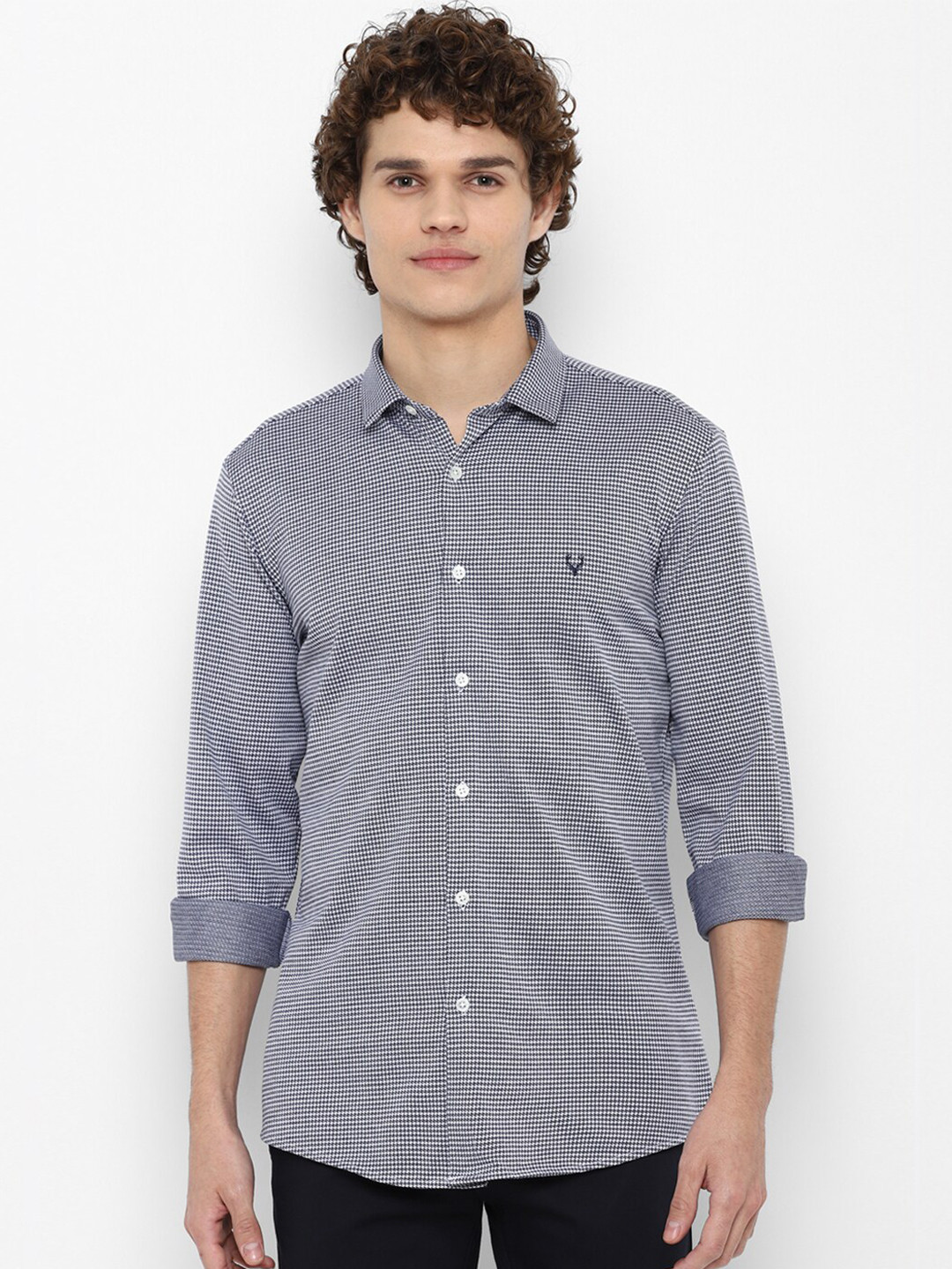 

Allen Solly Men Blue & White Slim Fit Printed Casual Shirt